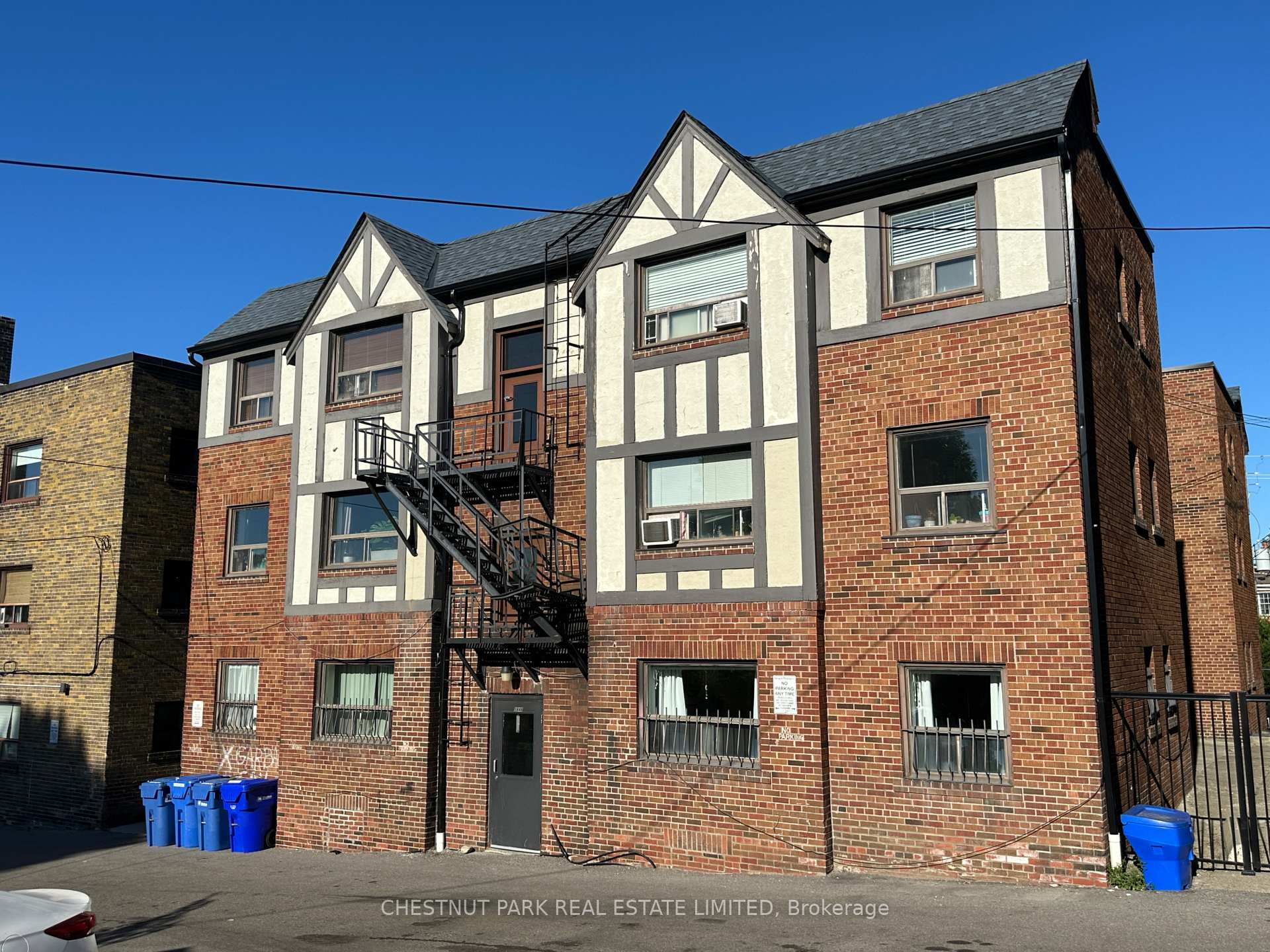 1648 Bathurst Street 5