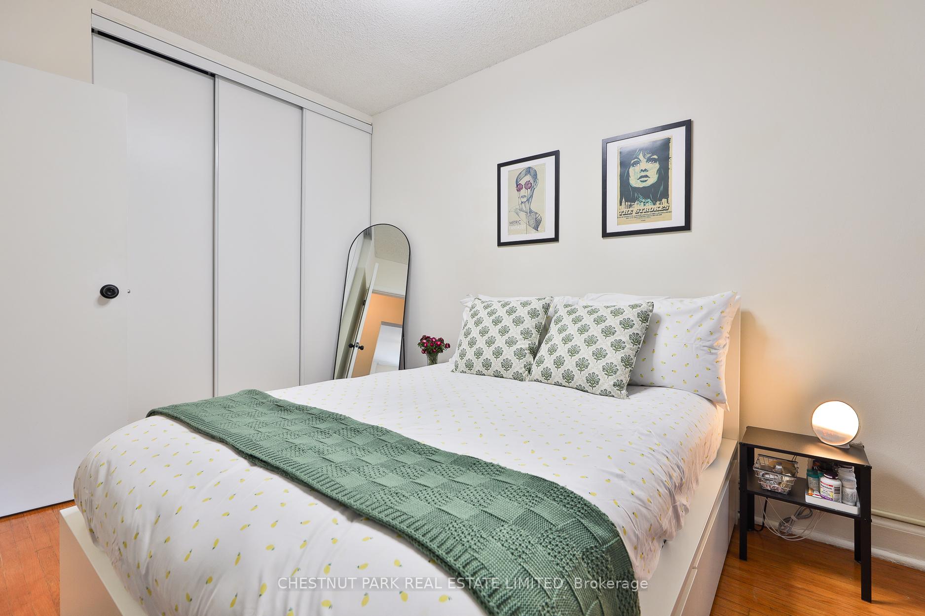 1648 Bathurst Street 5