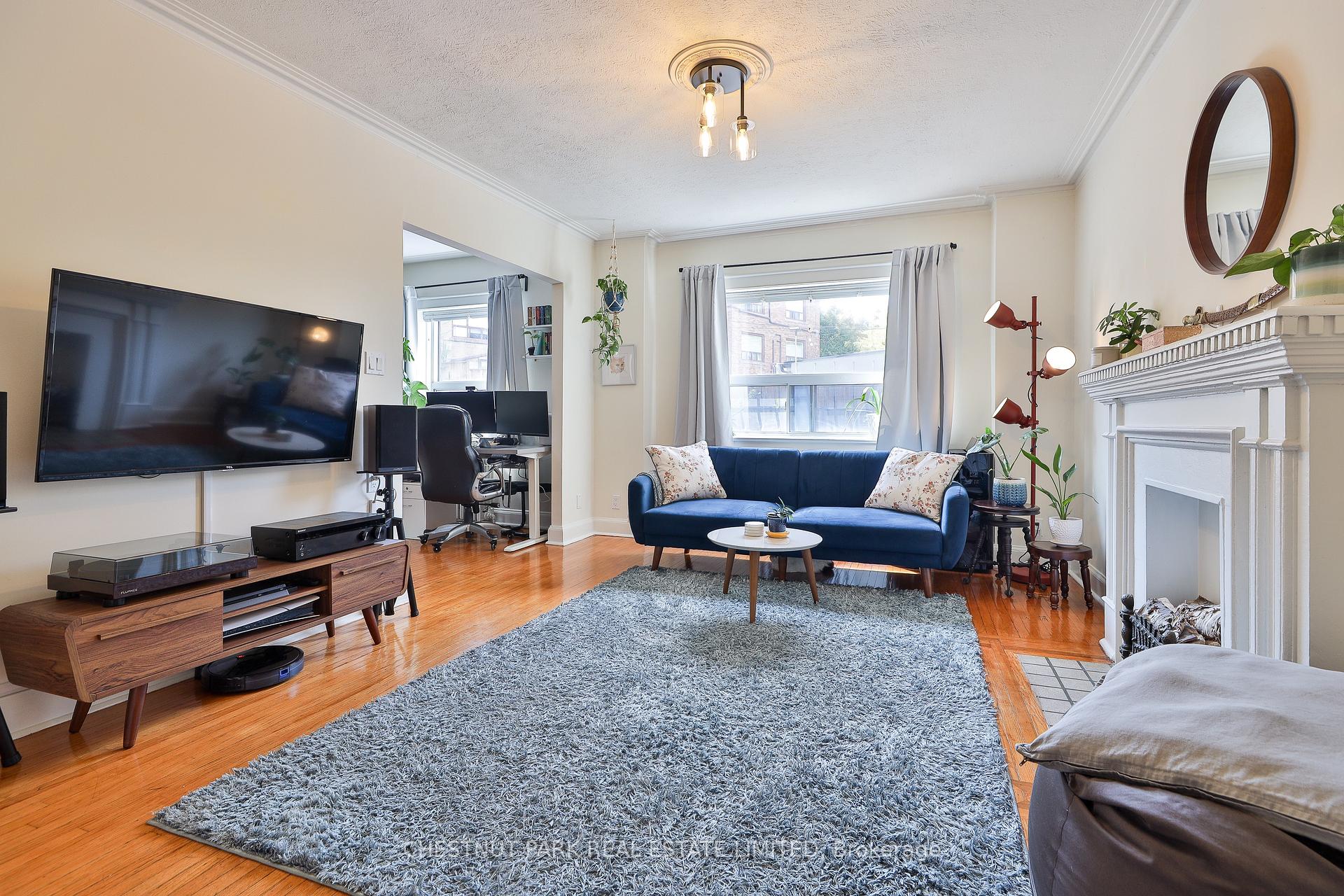1648 Bathurst Street 5
