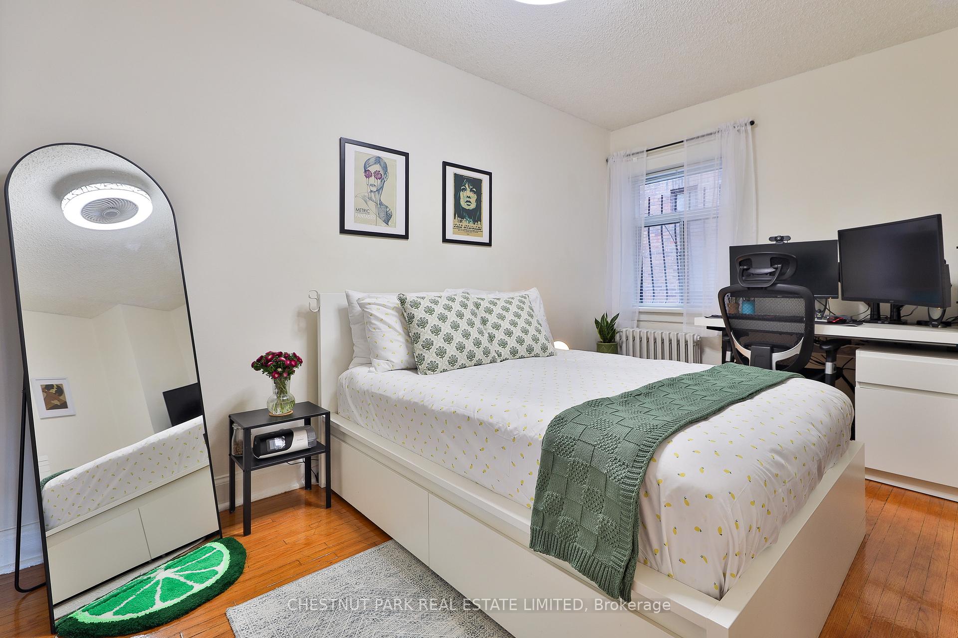 1648 Bathurst Street 5