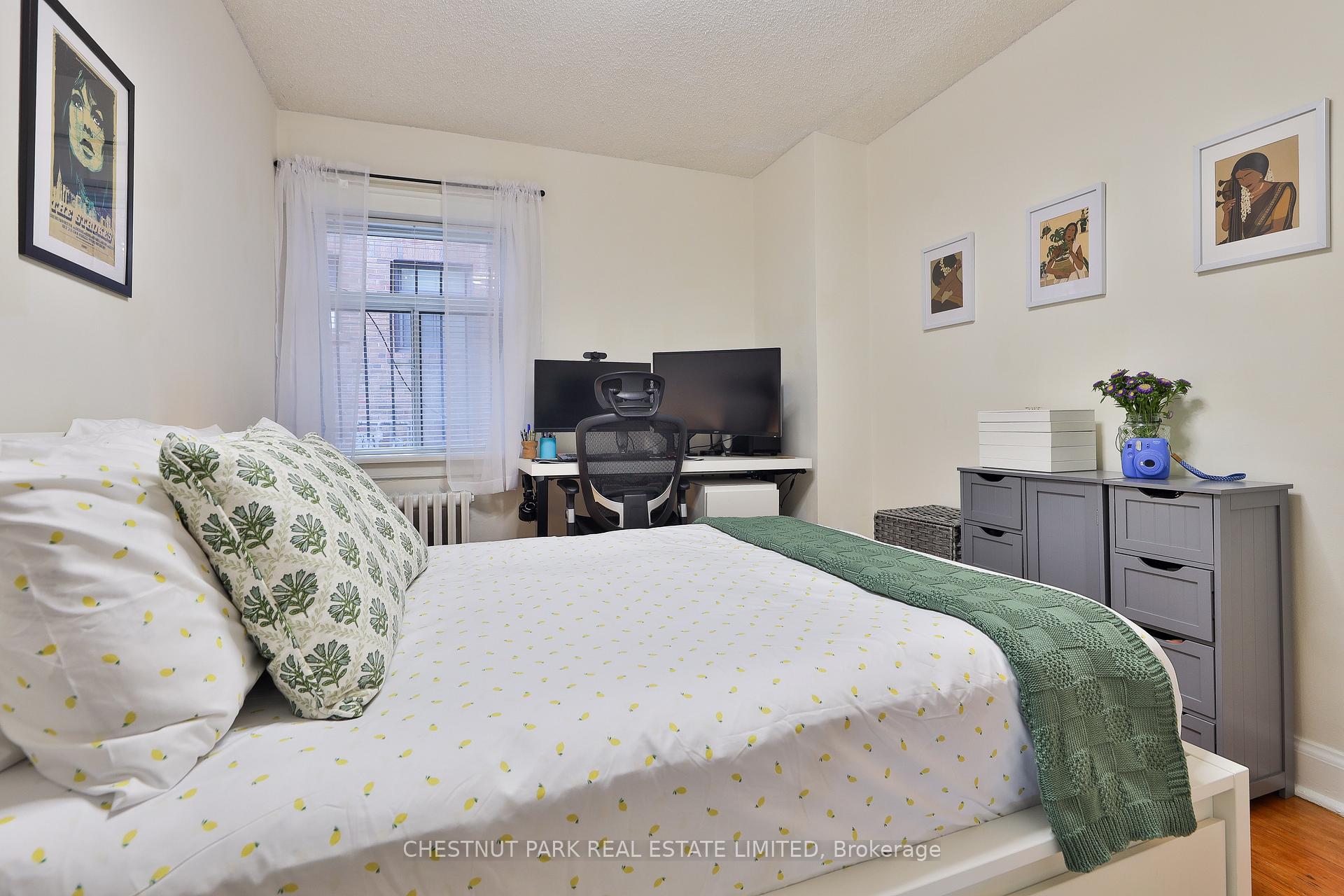 1648 Bathurst Street 5