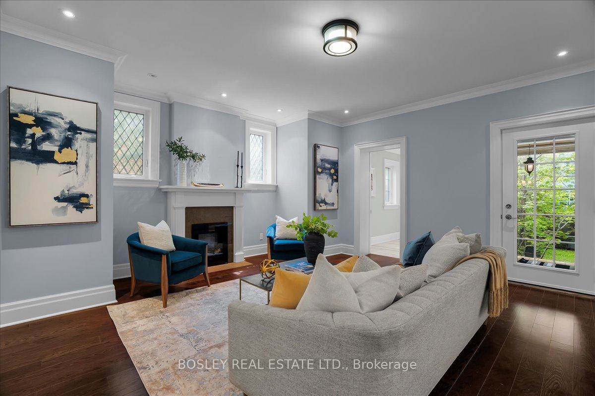 3 Shorncliffe Avenue, Toronto