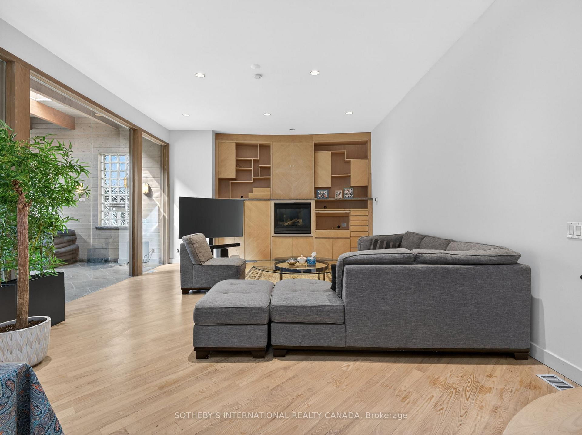 39 Burton Road, Toronto