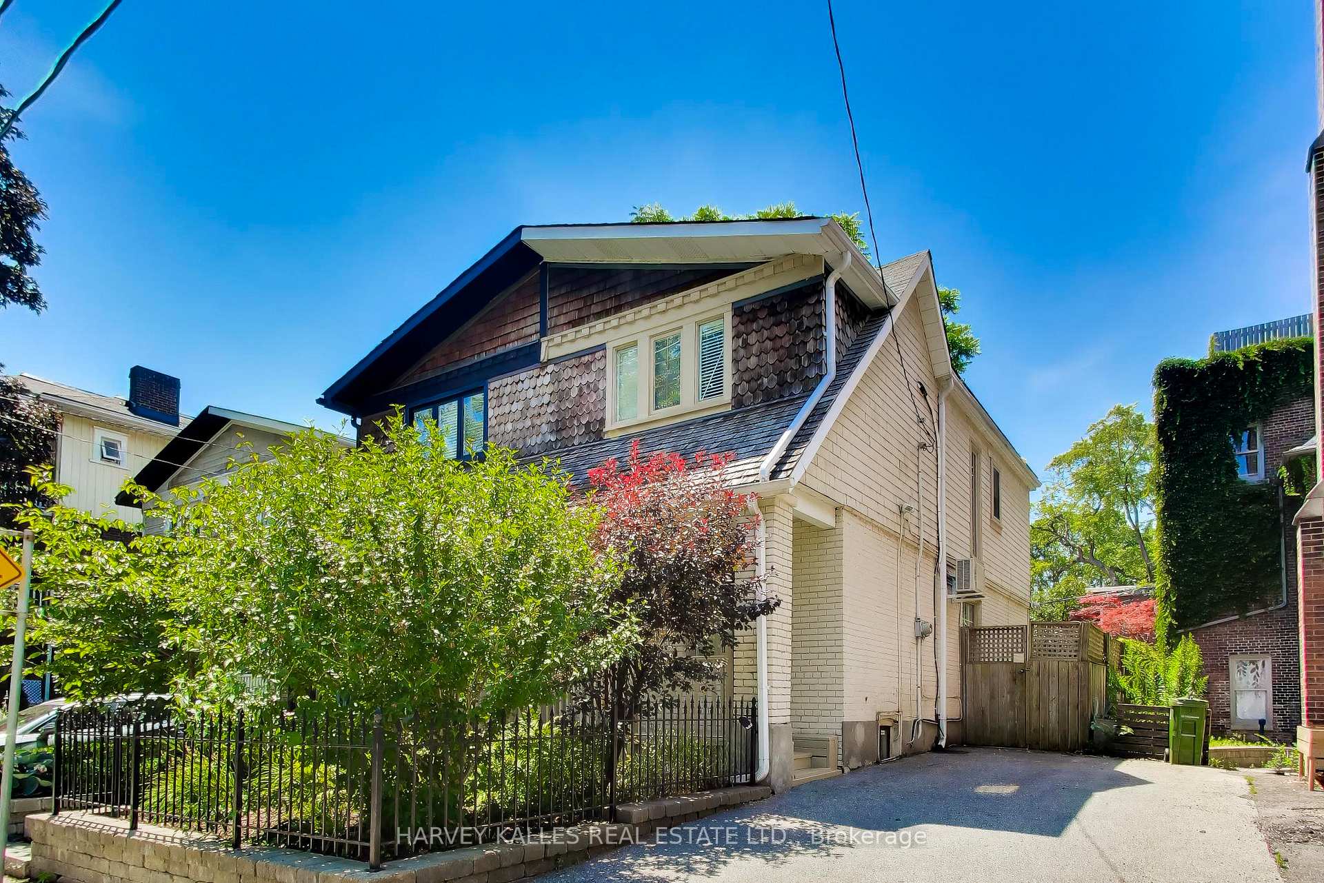 318 Sumach Street, Toronto