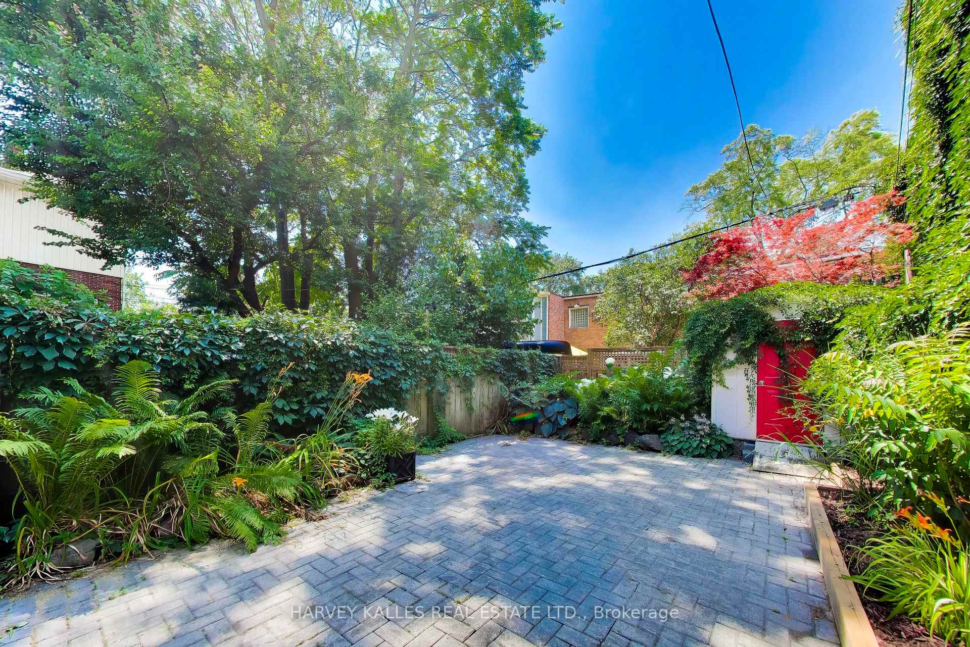 318 Sumach Street, Toronto