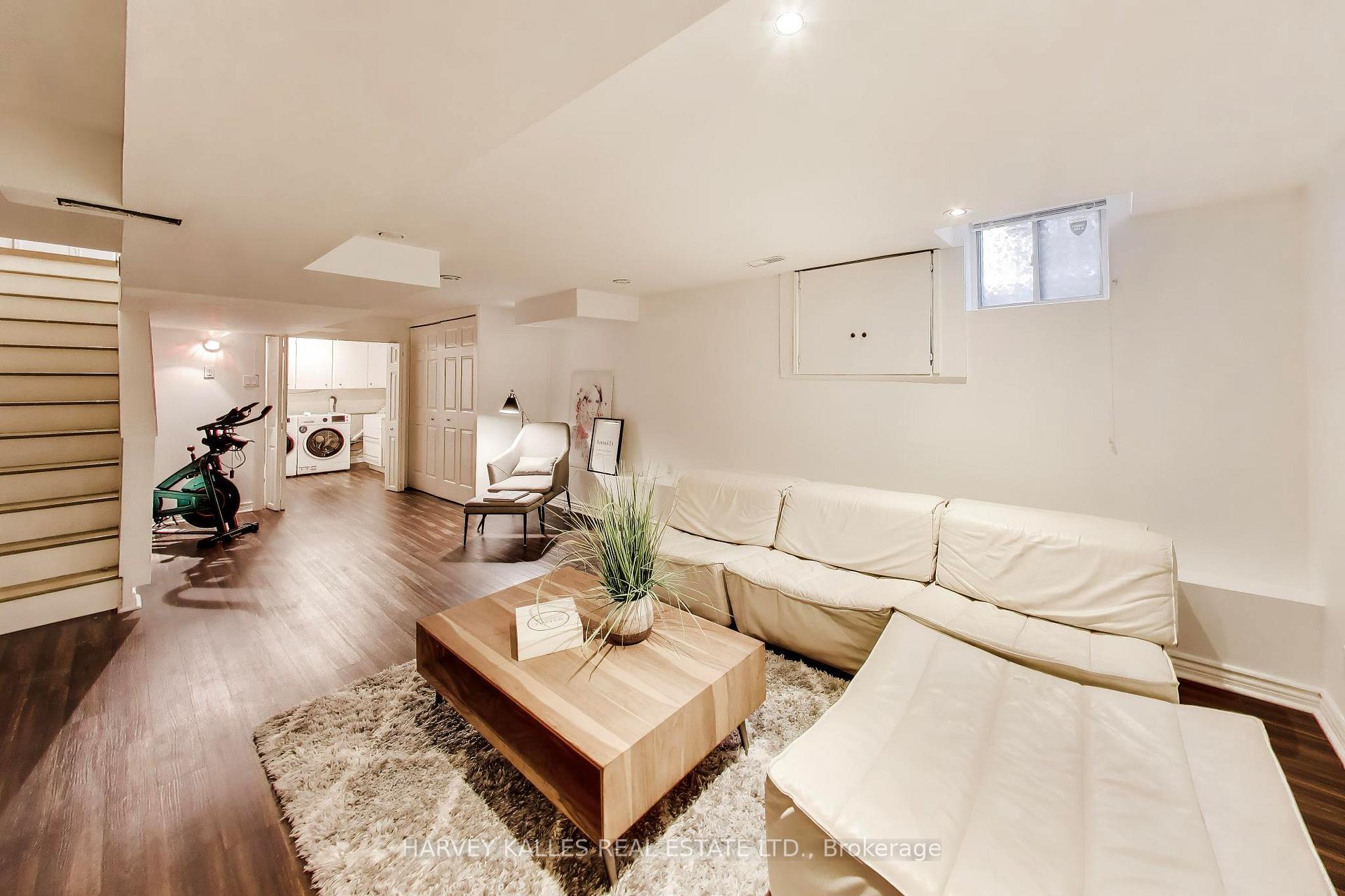 318 Sumach Street, Toronto