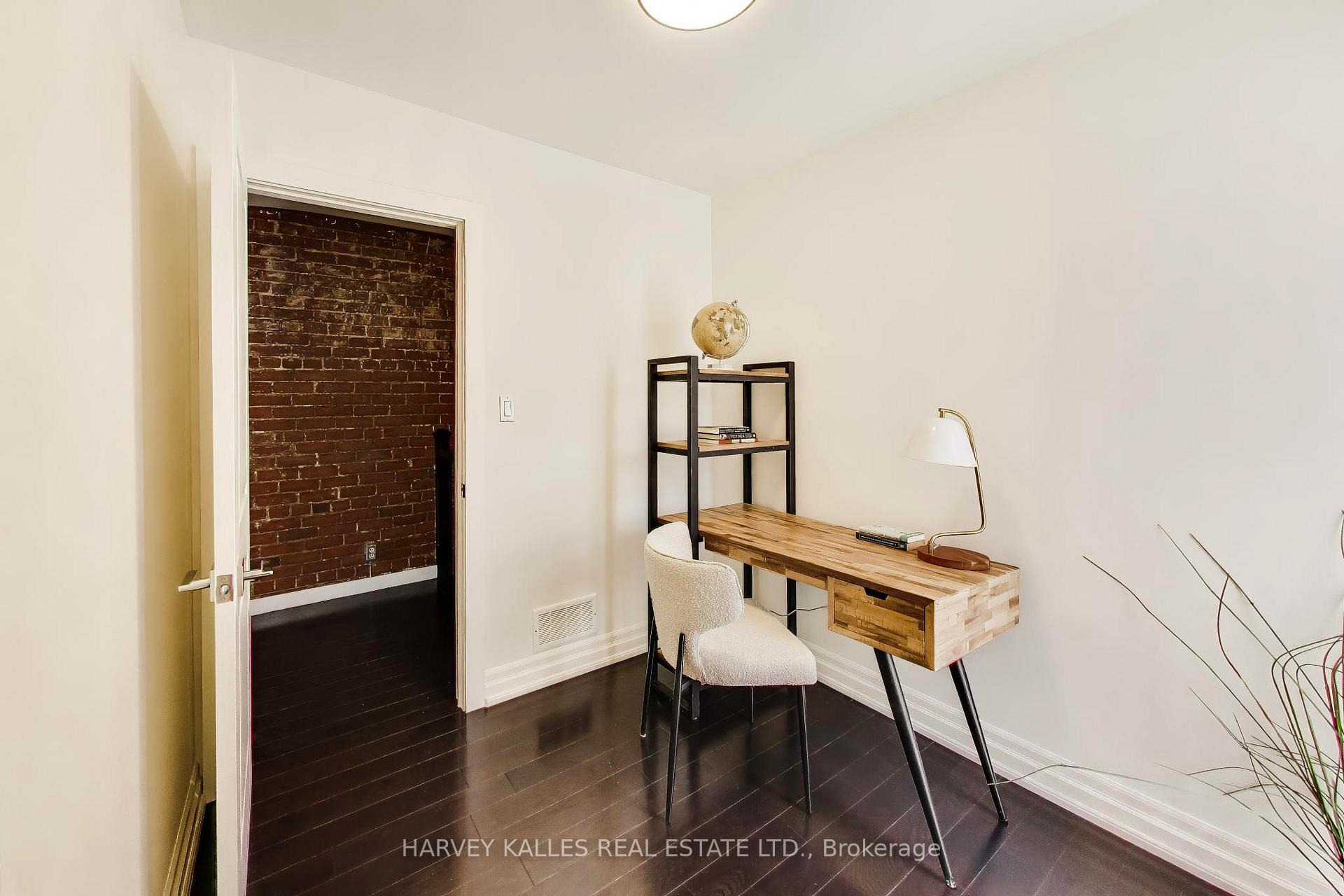 318 Sumach Street, Toronto