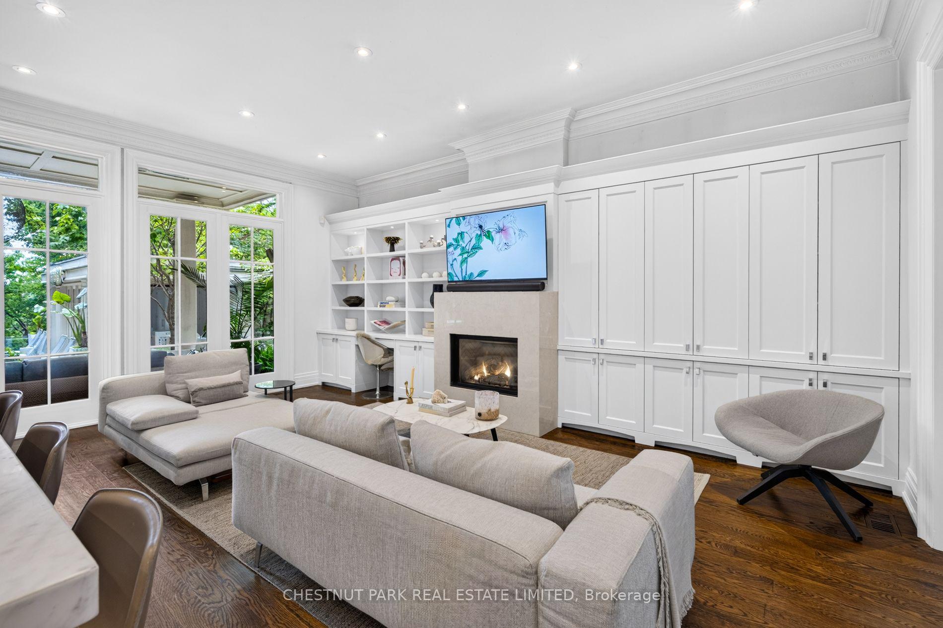 83 Binscarth Road, Toronto