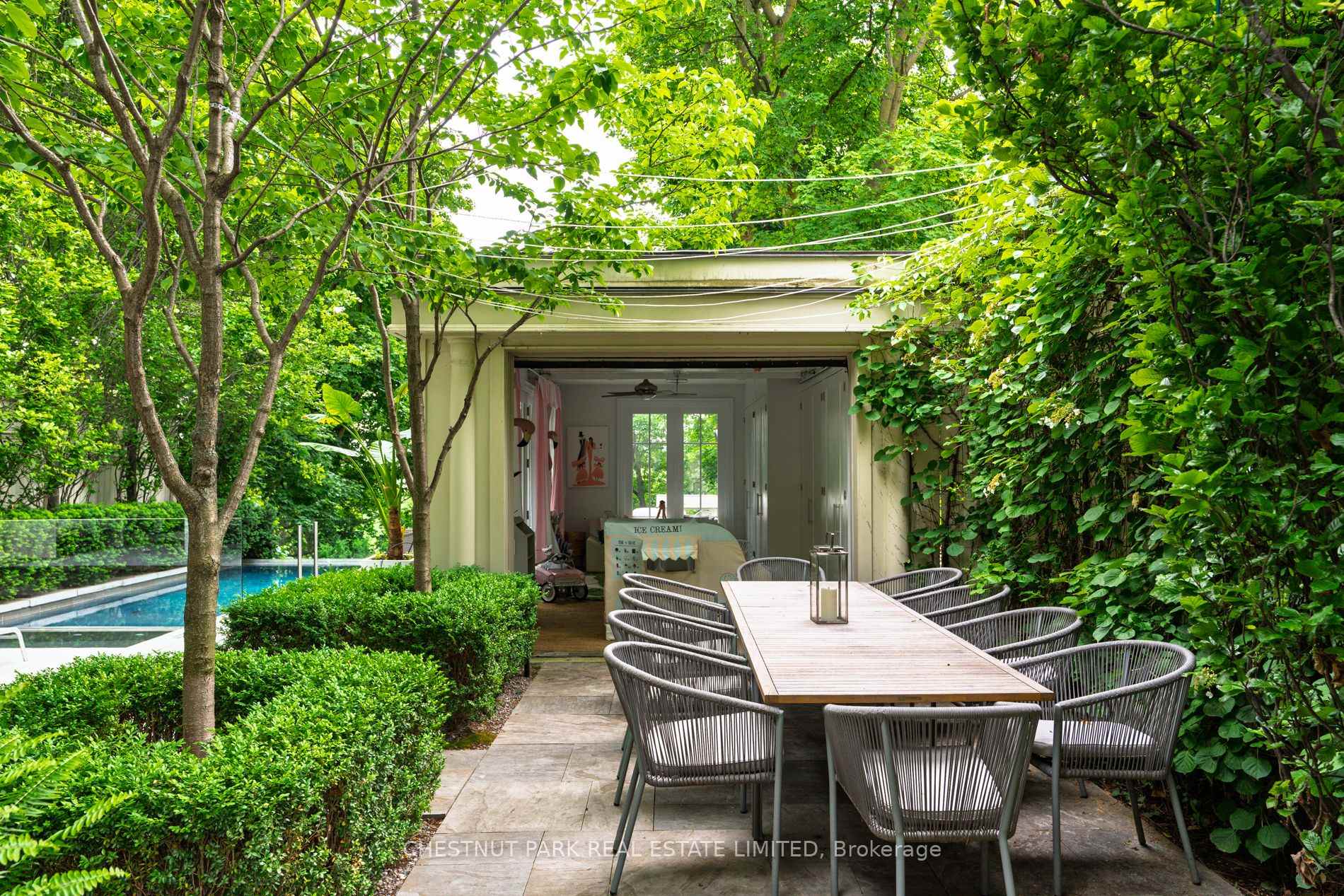 83 Binscarth Road, Toronto