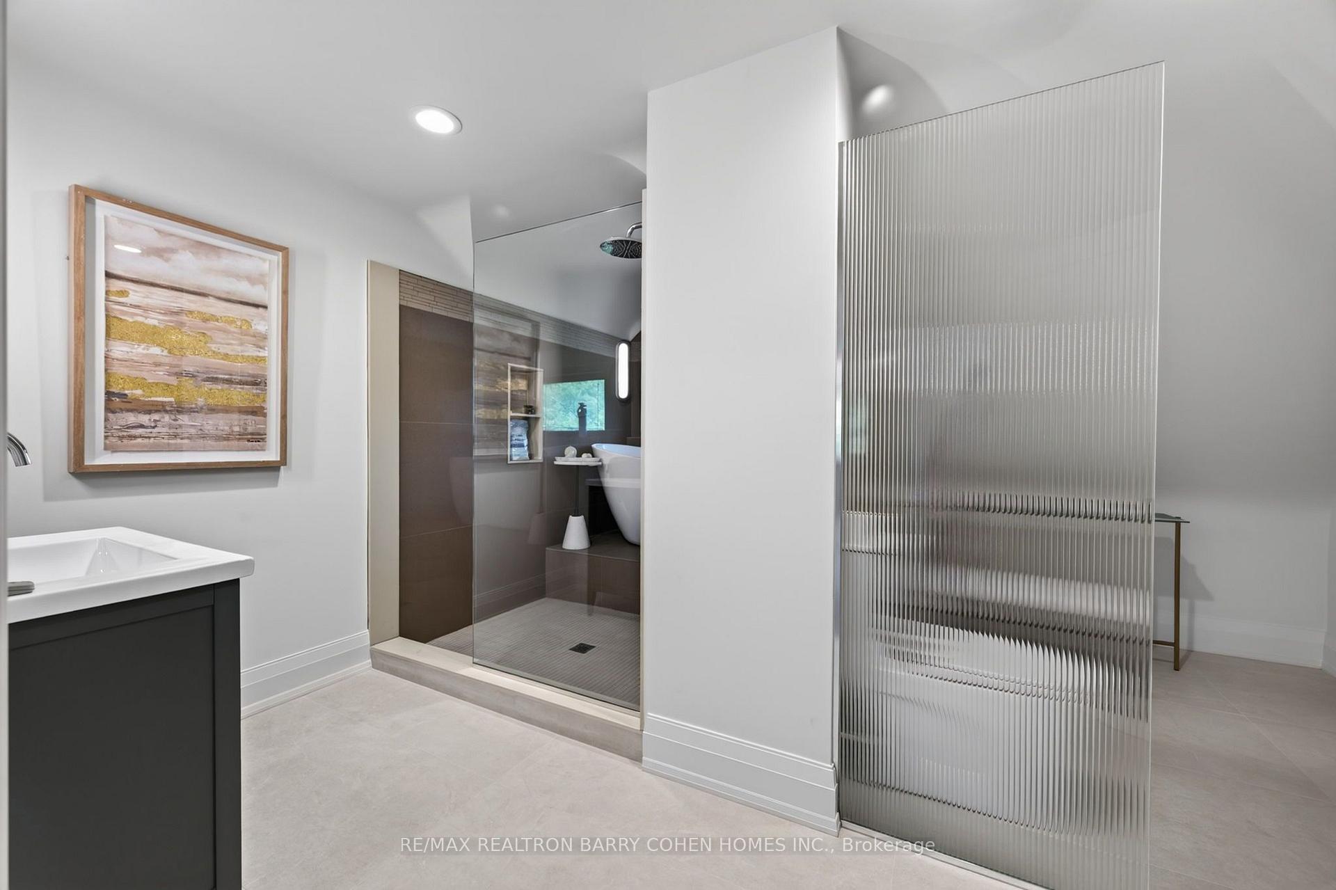 23 South Drive, Toronto