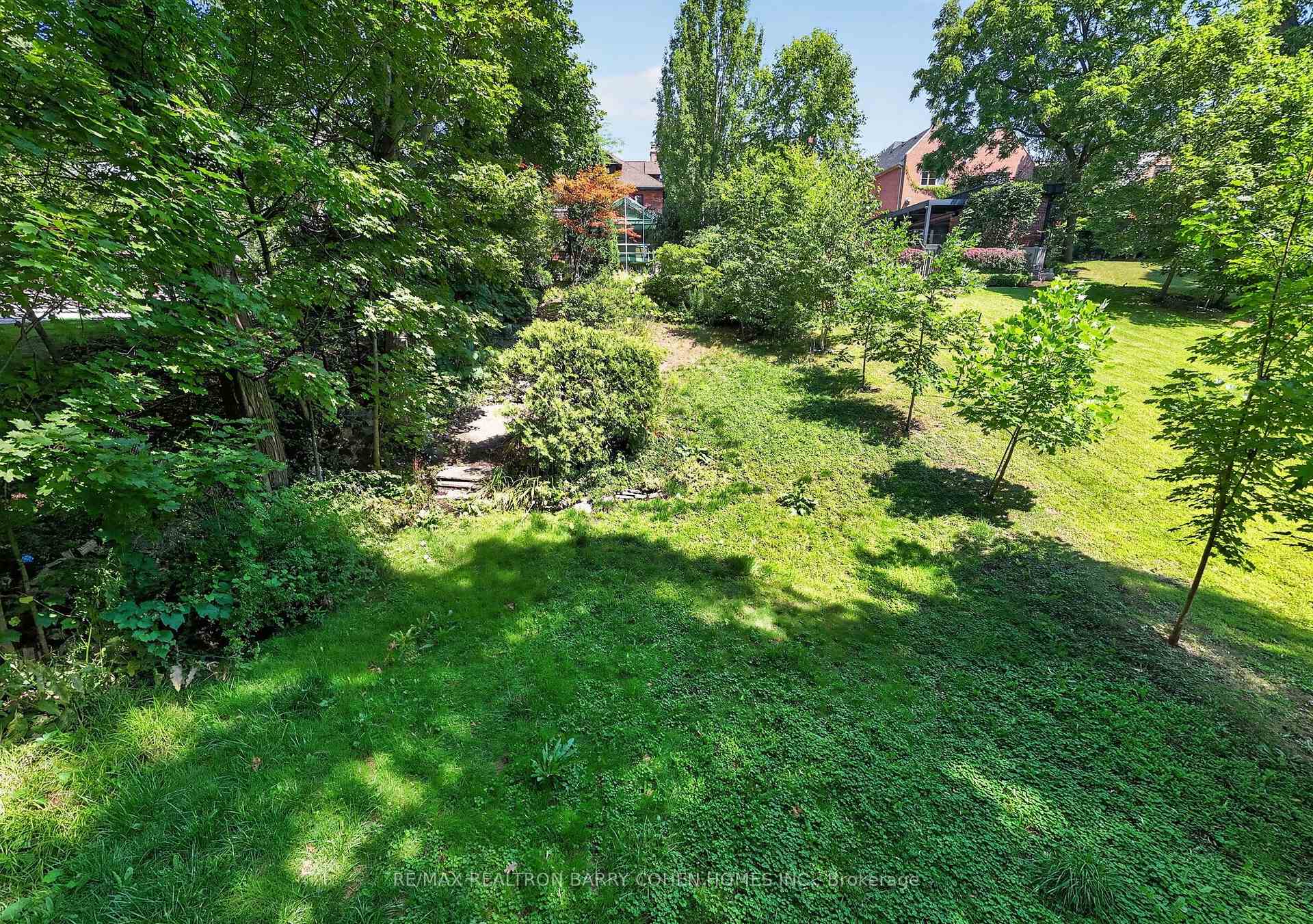 23 South Drive, Toronto