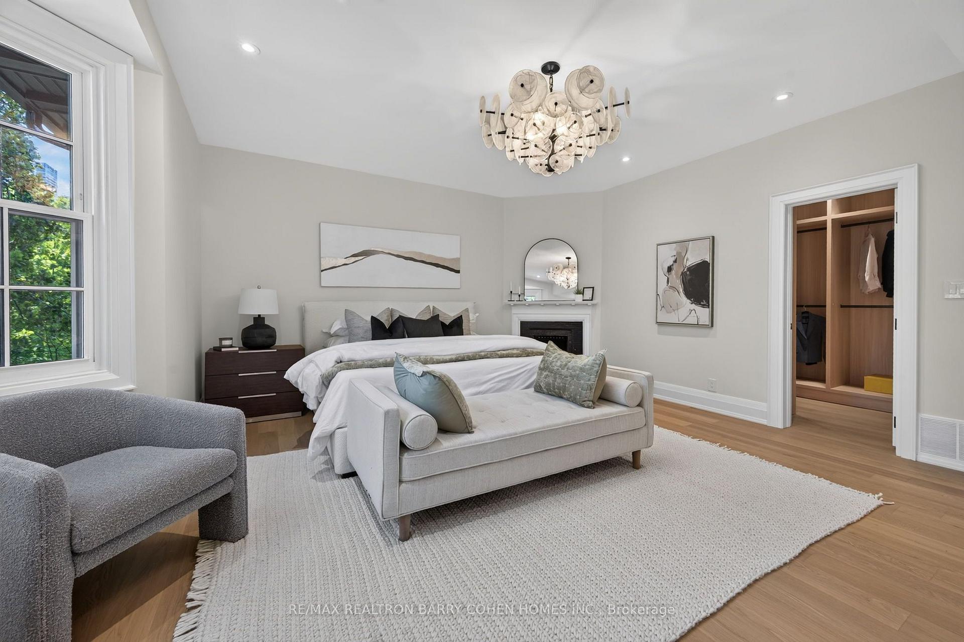 23 South Drive, Toronto