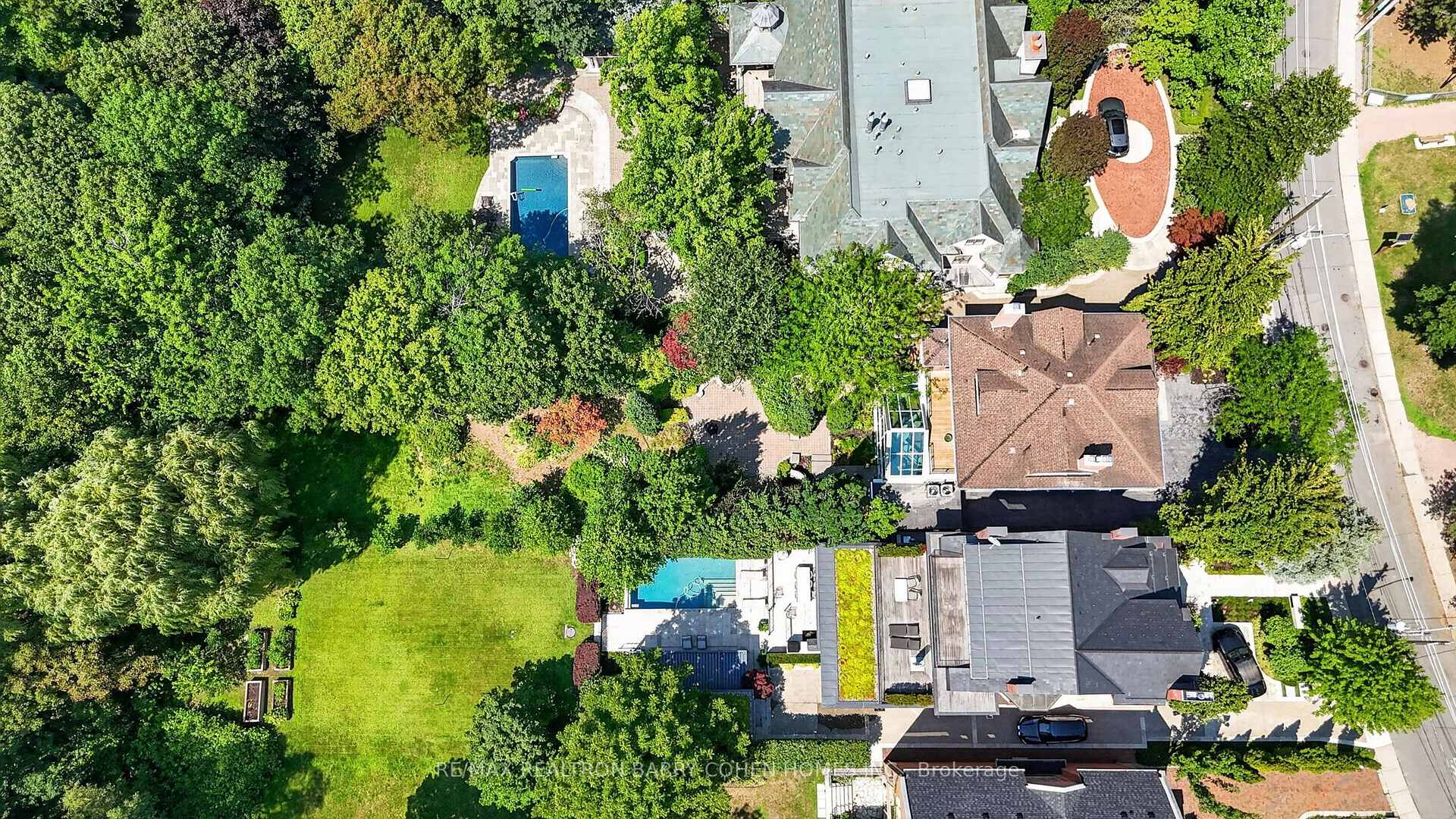 23 South Drive, Toronto