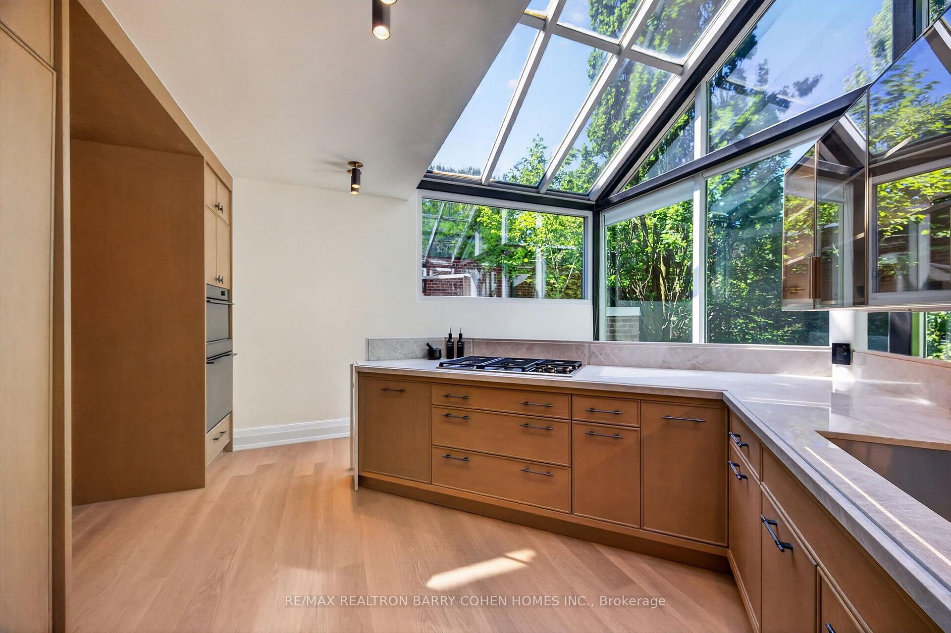 23 South Drive, Toronto