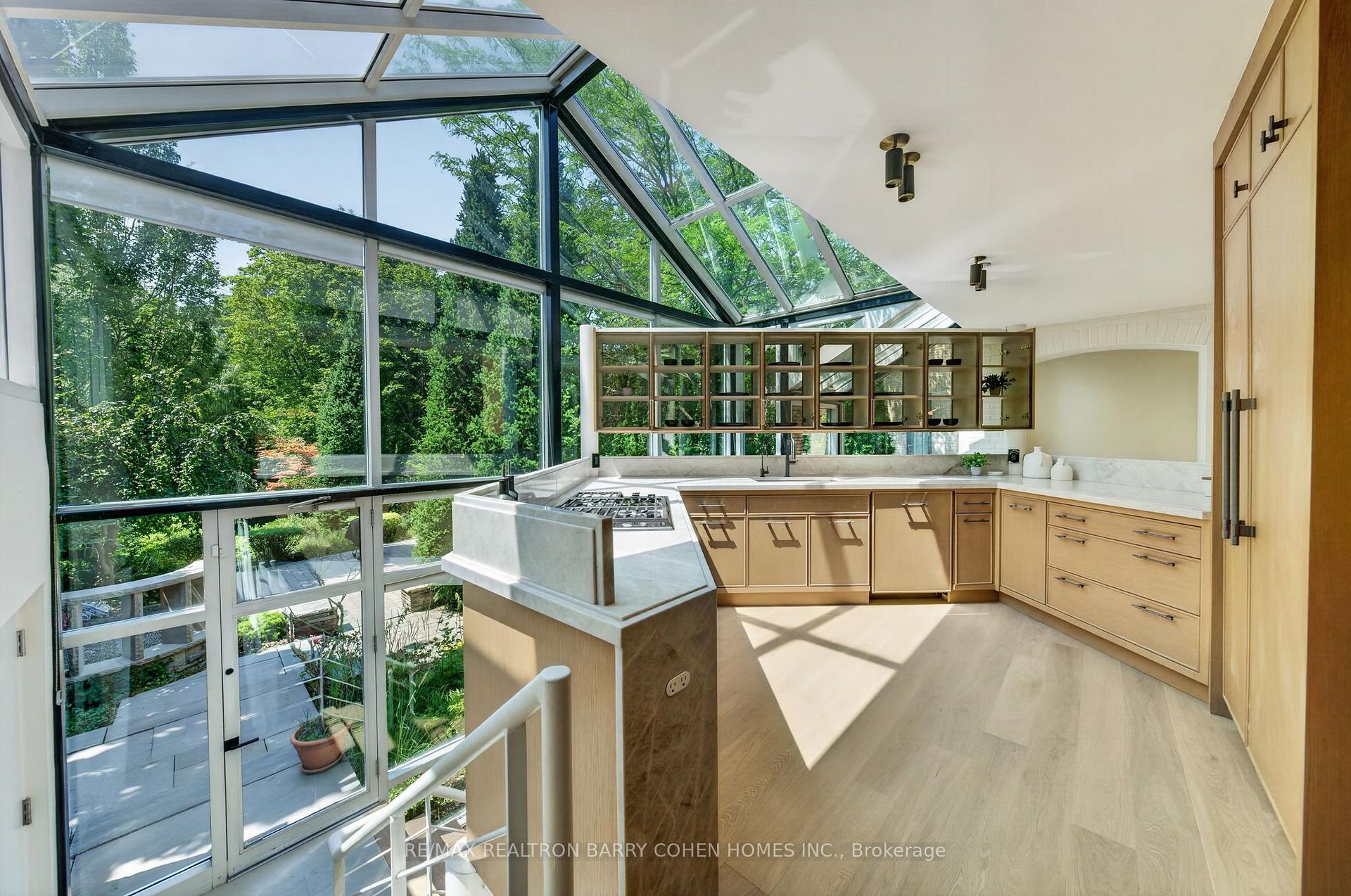 23 South Drive, Toronto