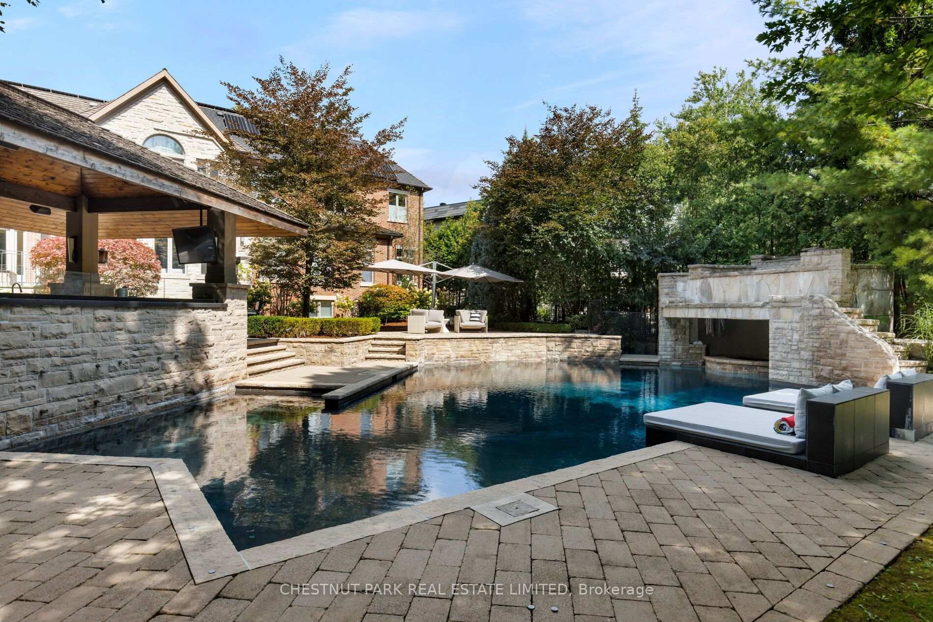 95 Bayview Ridge, Toronto