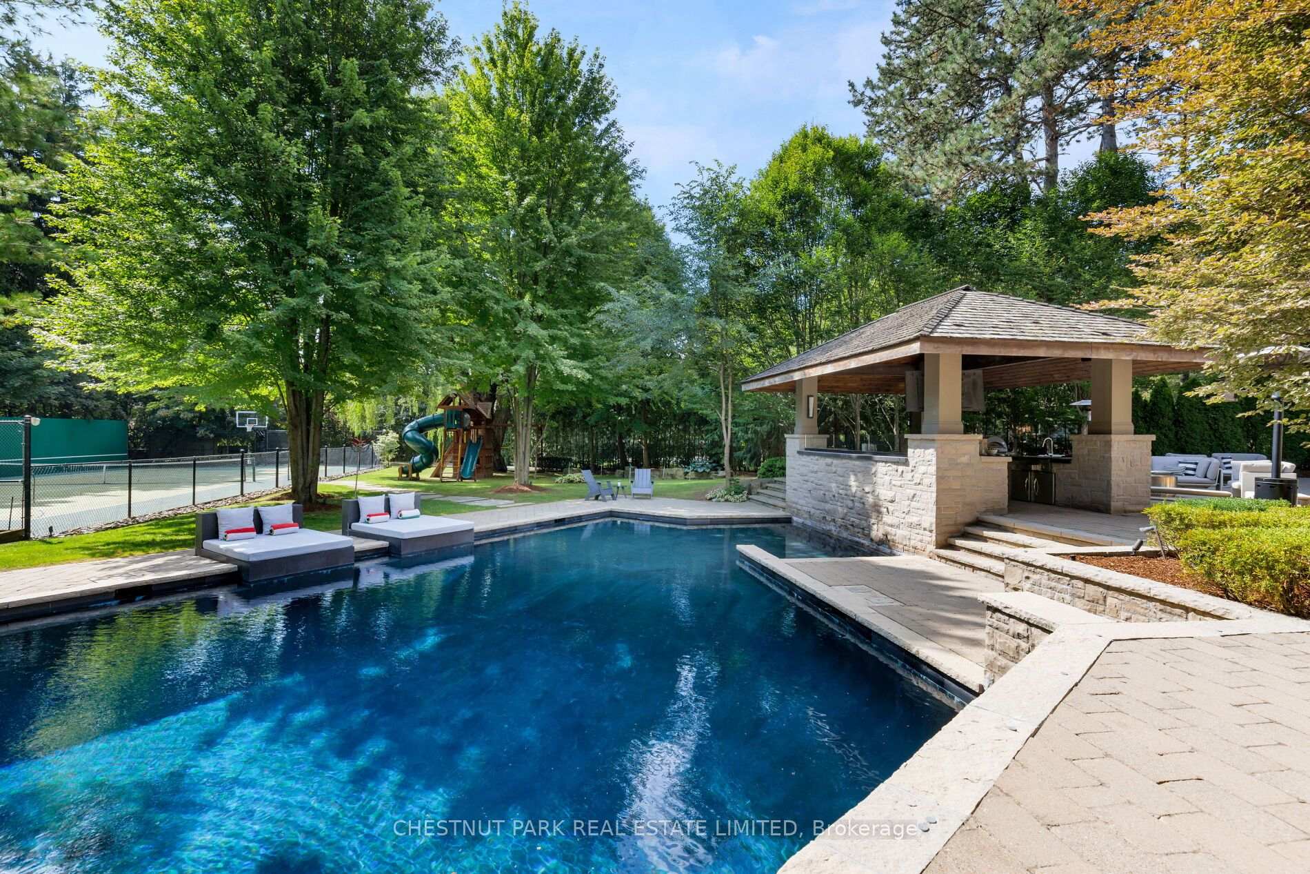 95 Bayview Ridge, Toronto