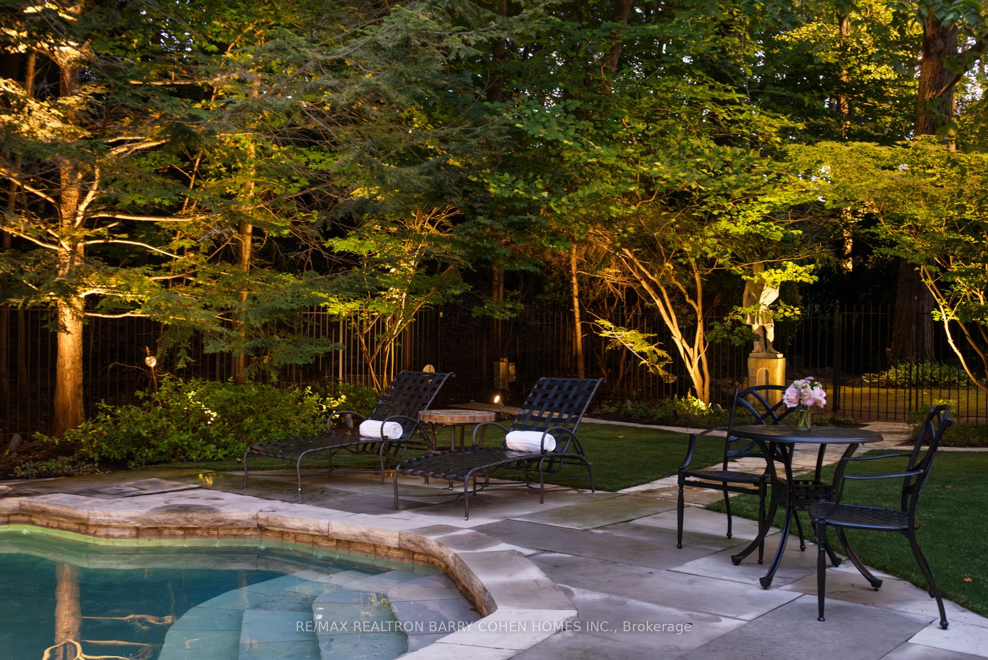 113 Donwoods Drive, Toronto