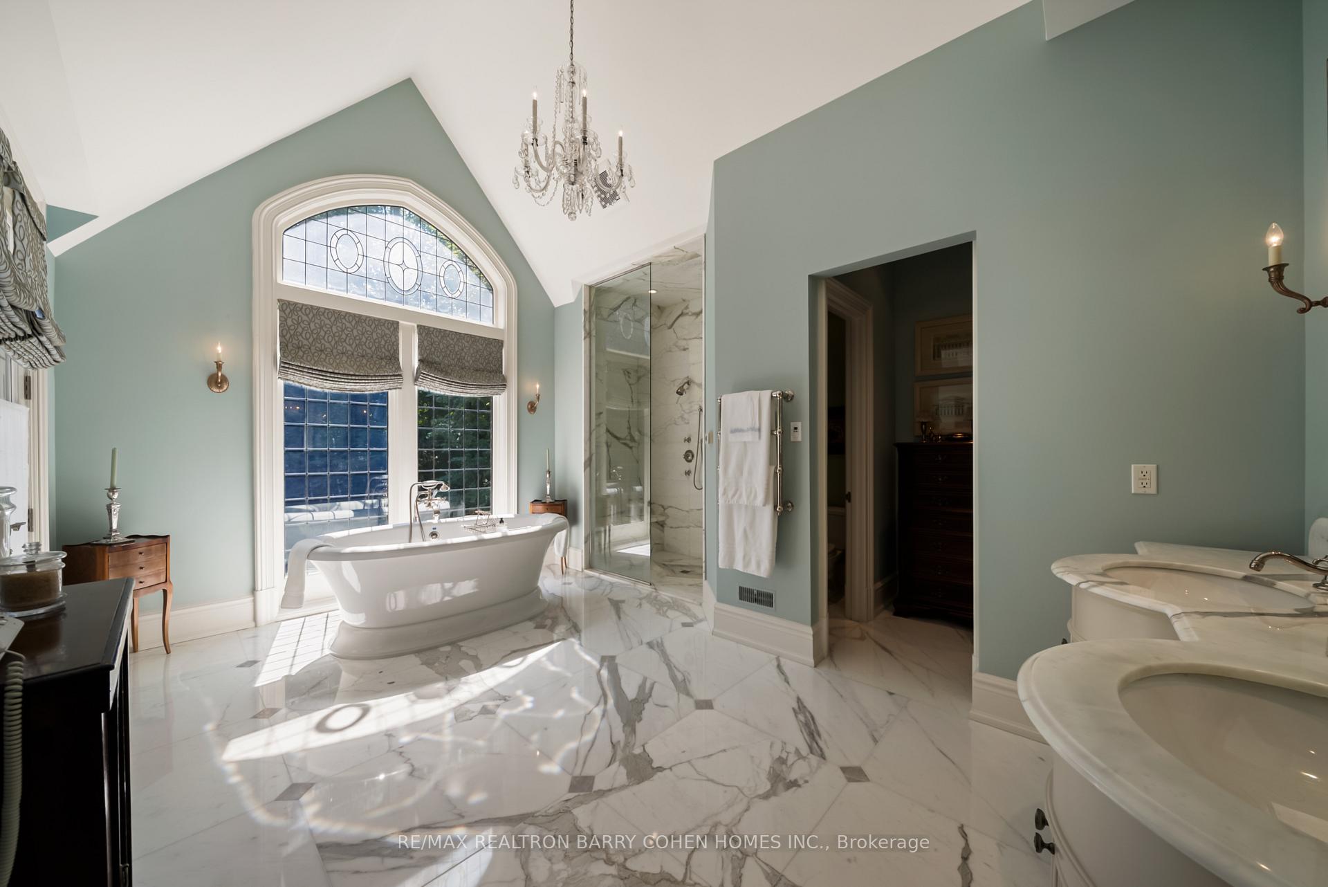 113 Donwoods Drive, Toronto