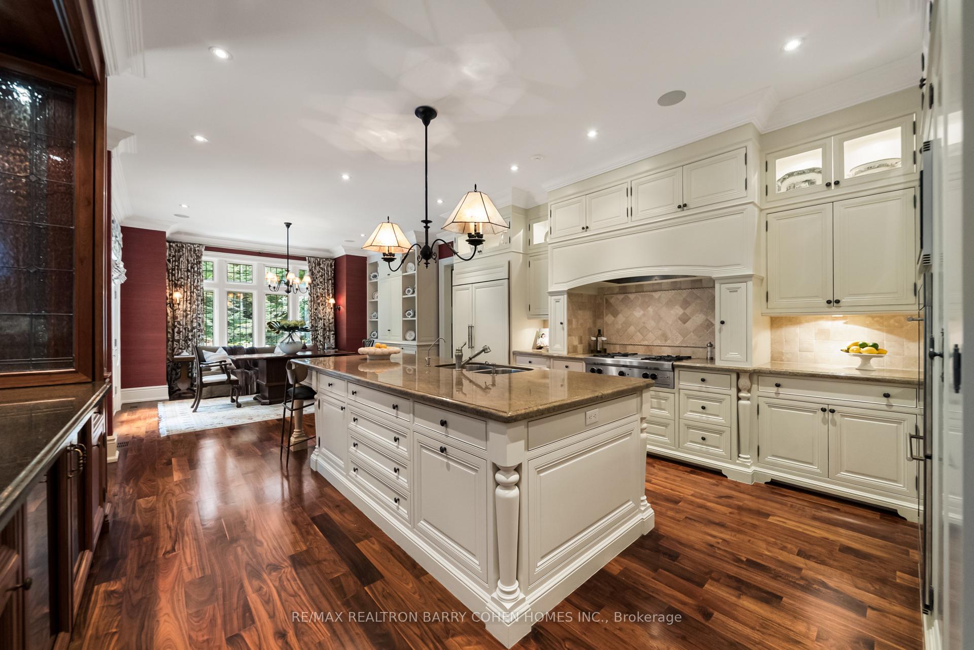 113 Donwoods Drive, Toronto