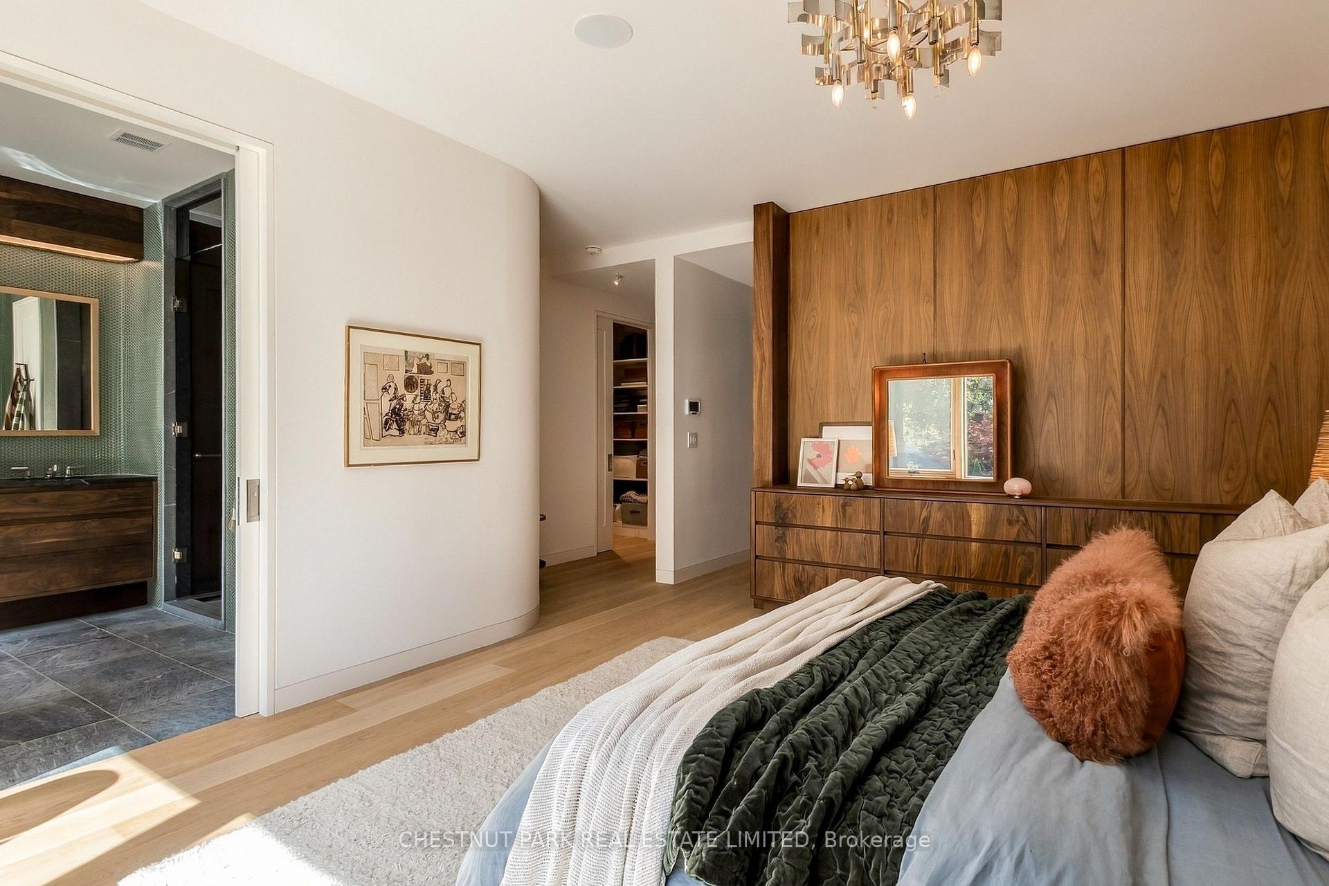 149 Roxborough Street E, Toronto