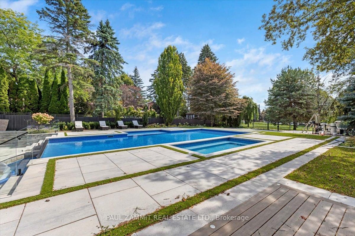 36 Fairway Heights Drive