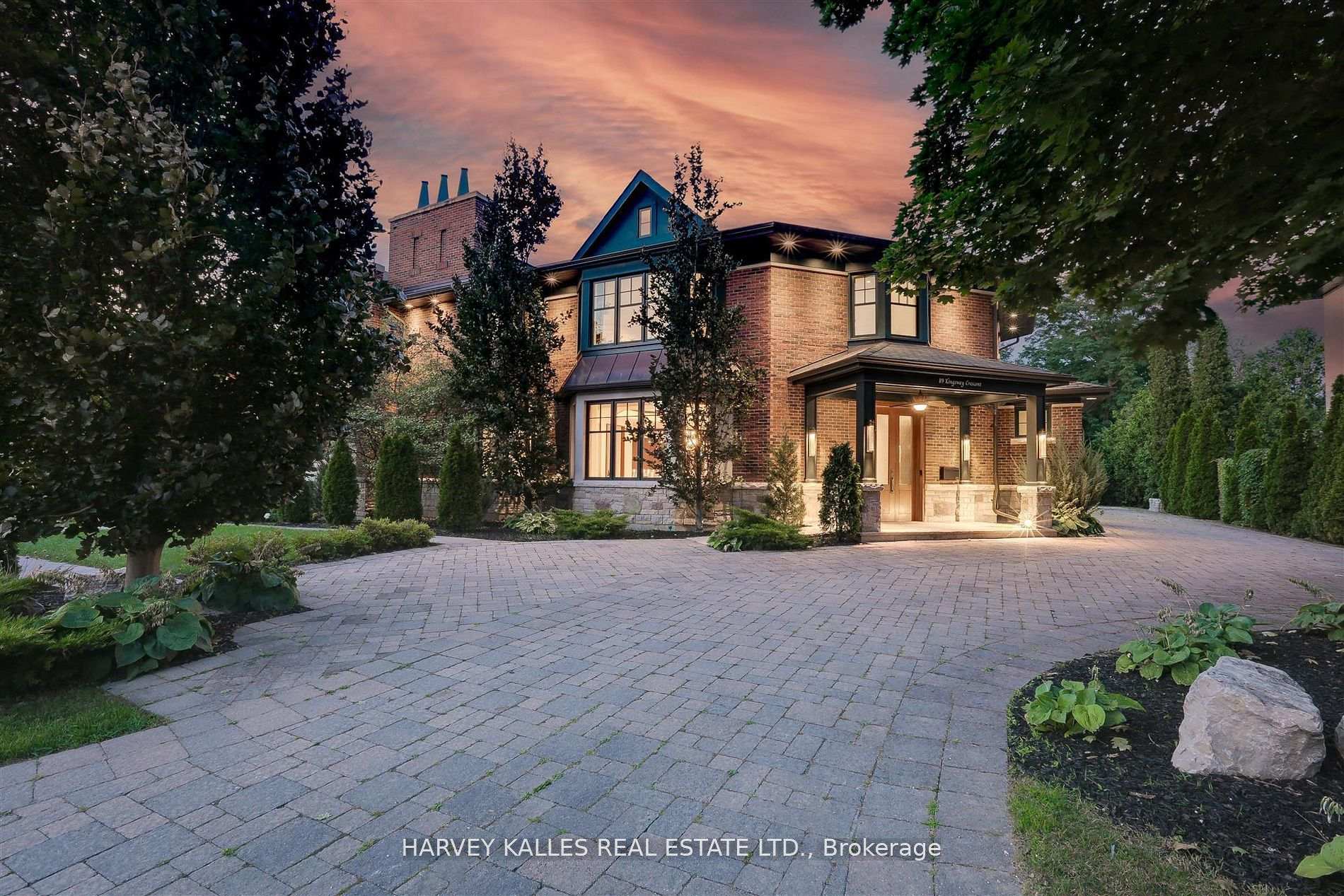 89 Kingsway Crescent, Toronto W08