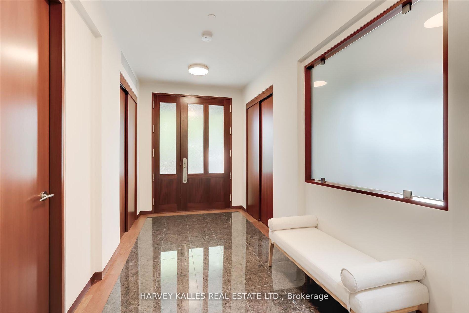 89 Kingsway Crescent, Toronto W08