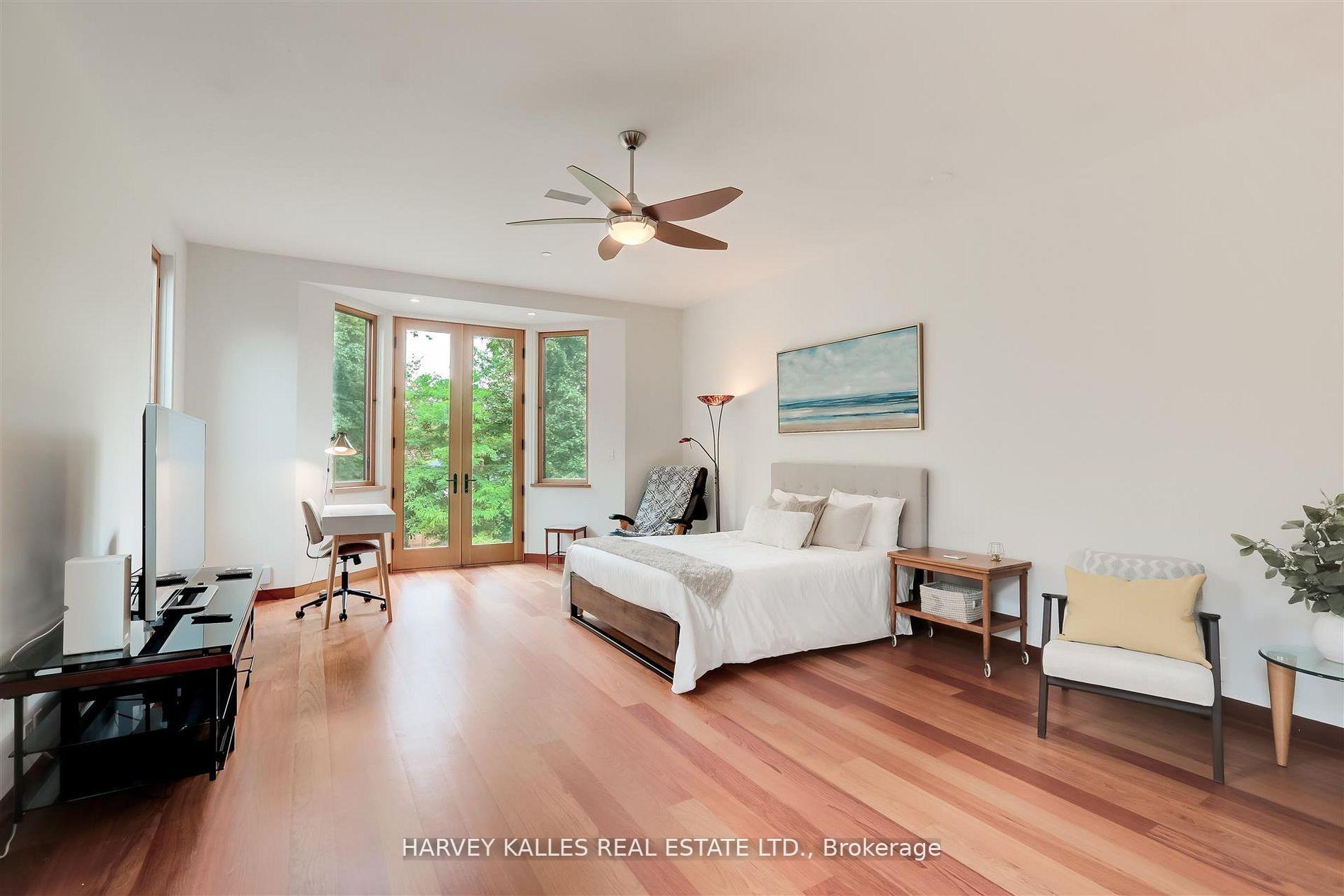 89 Kingsway Crescent, Toronto W08