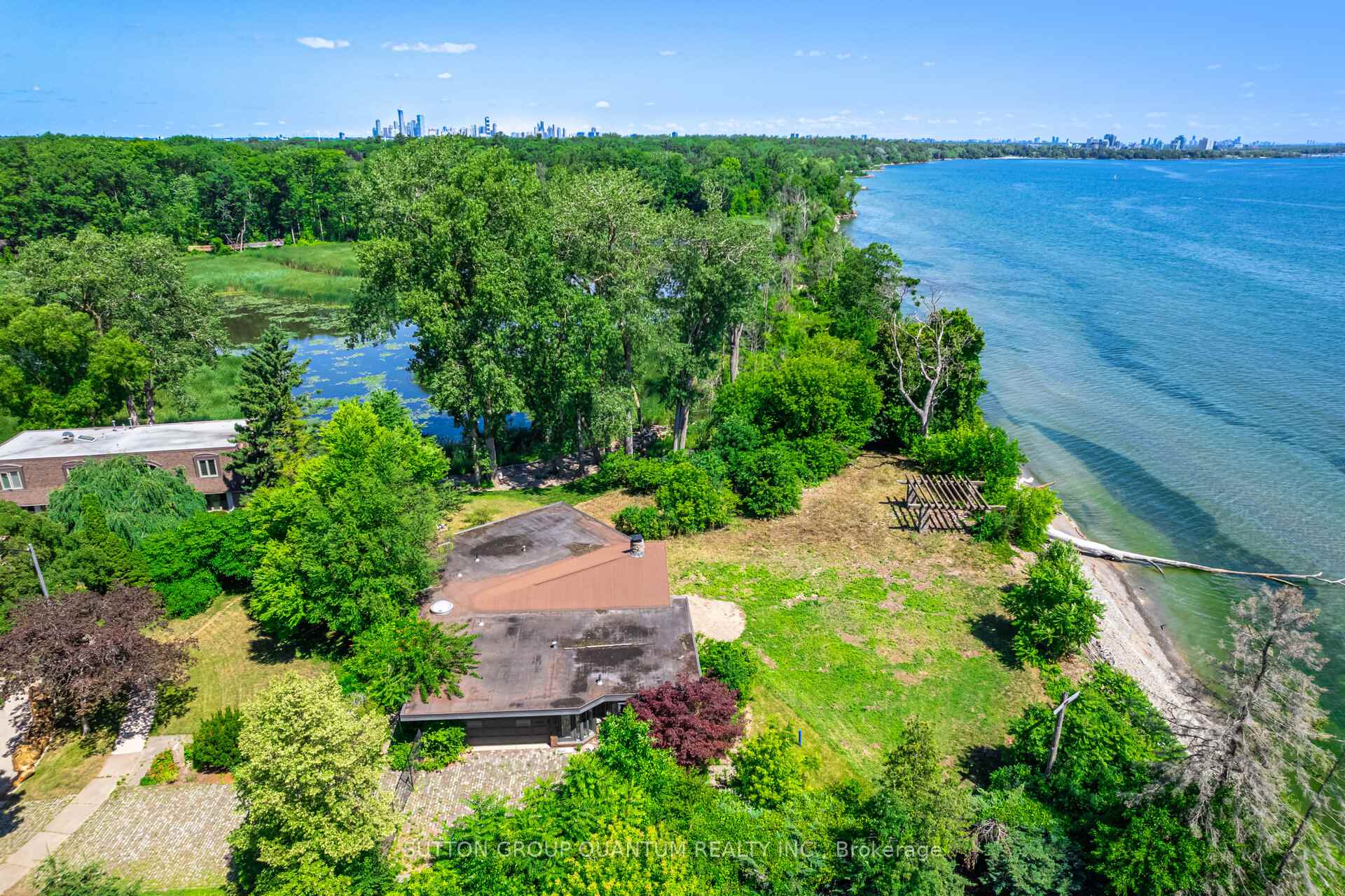 1390 Captain Court