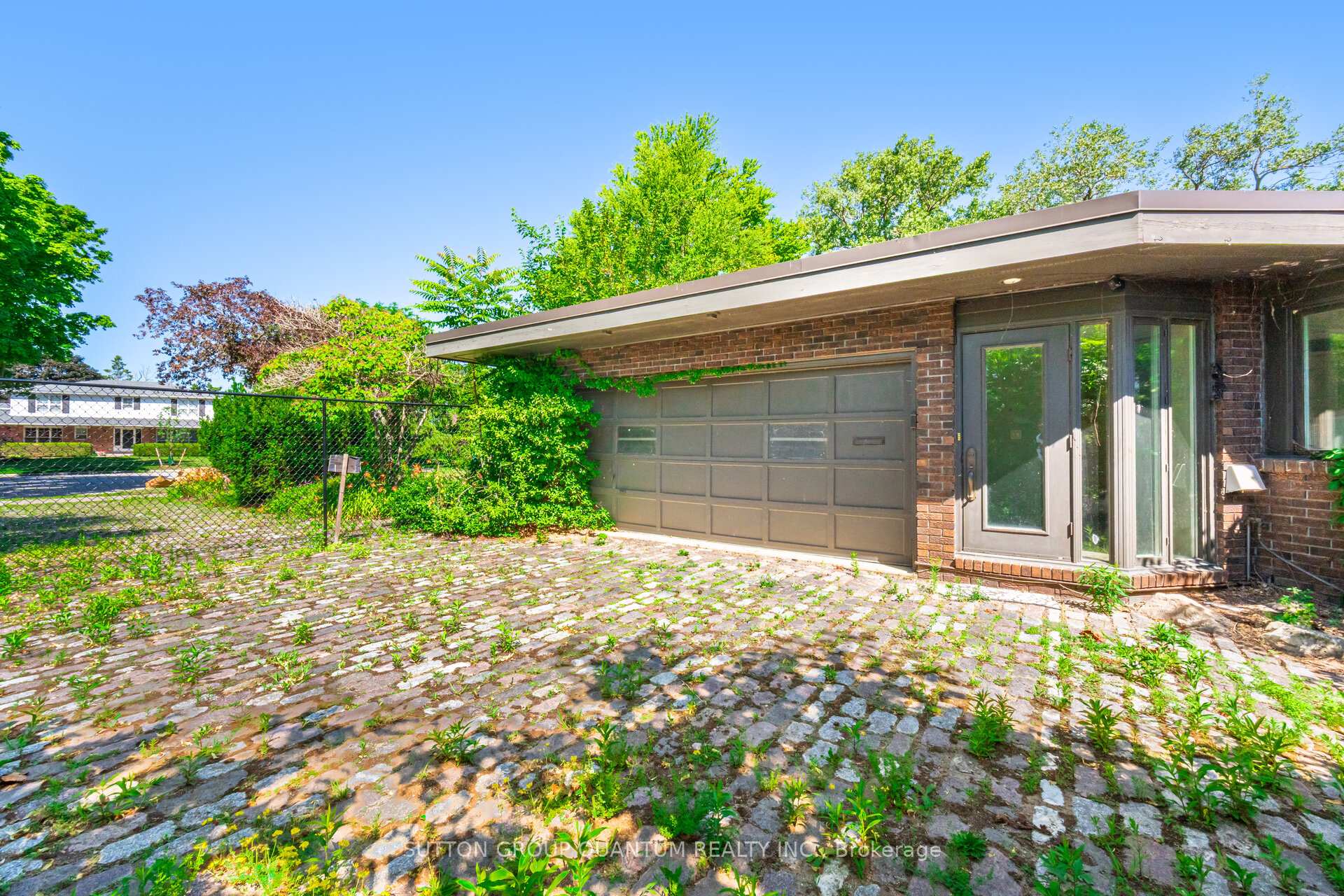 1390 Captain Court