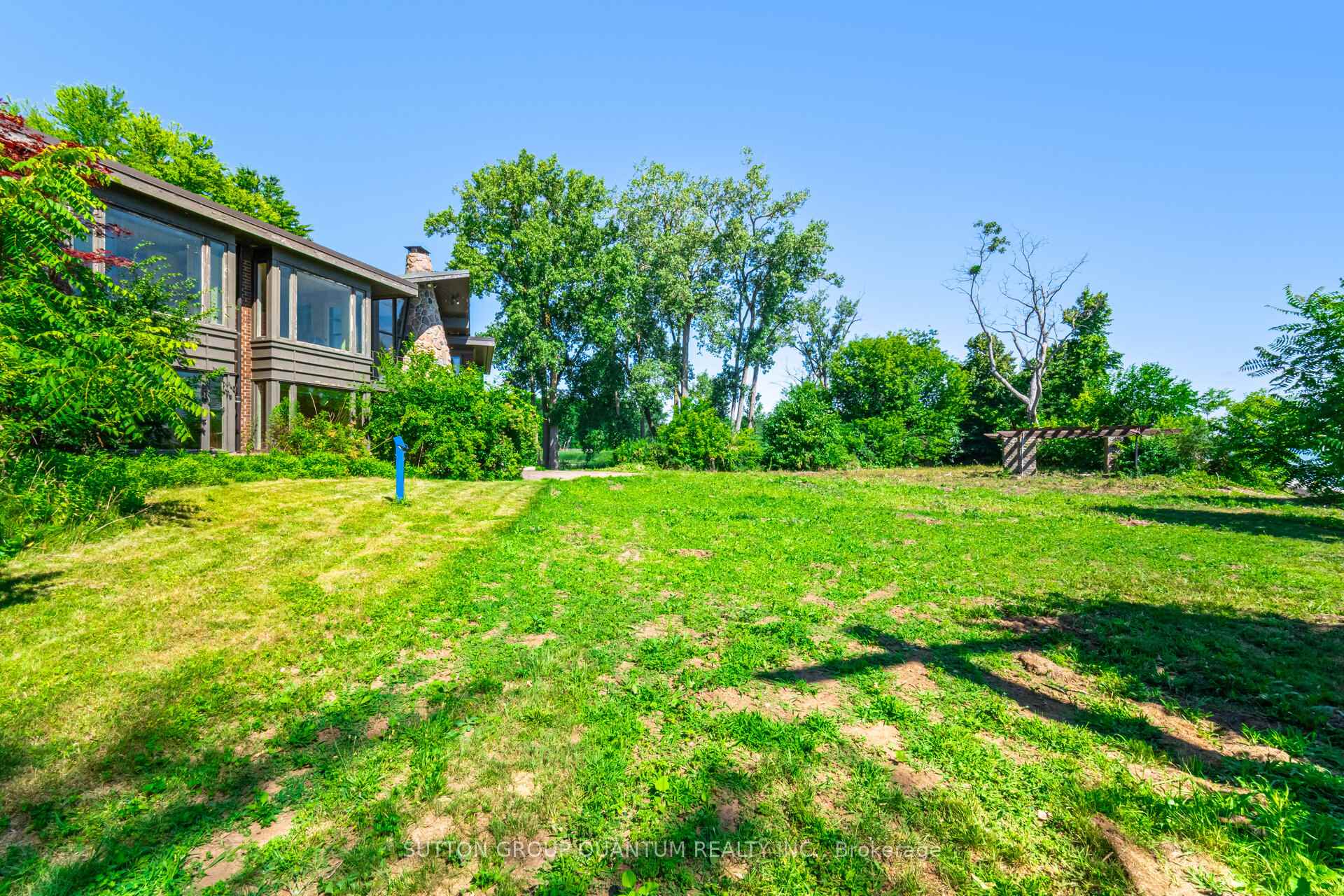 1390 Captain Court
