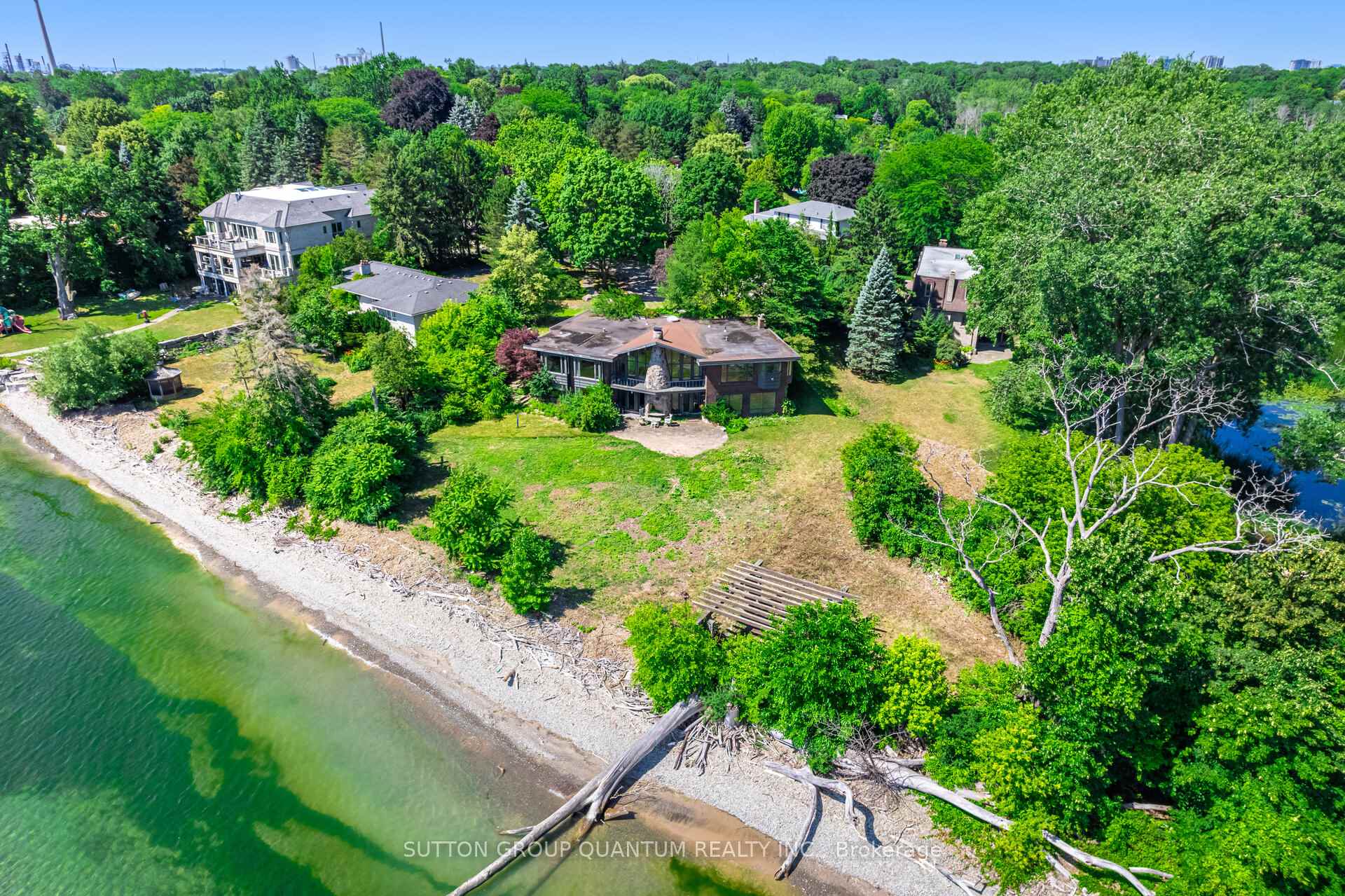 1390 Captain Court