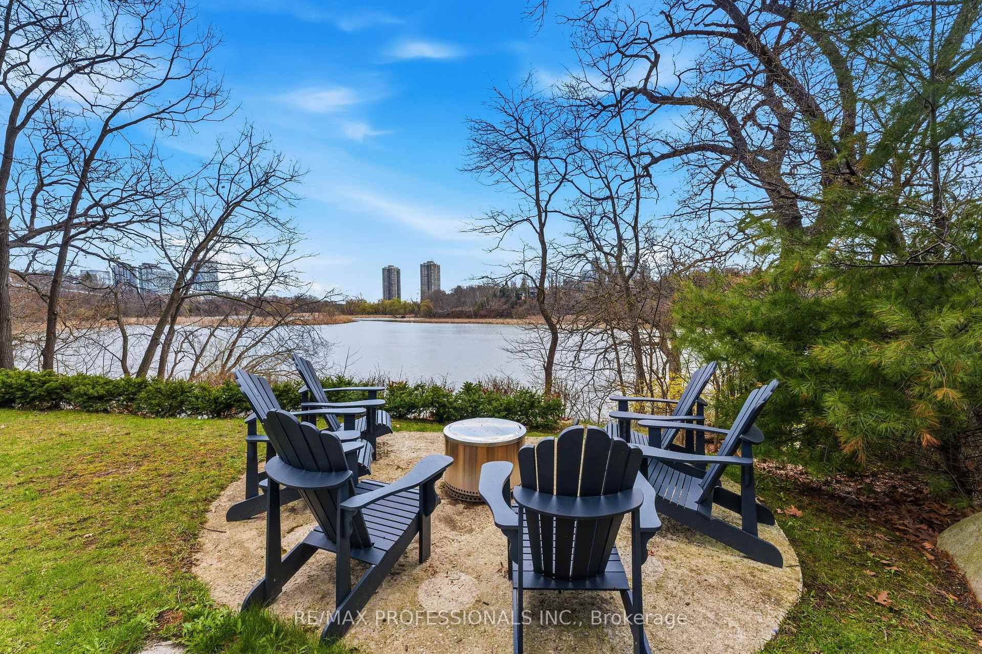 23 Riverside Crescent, Toronto