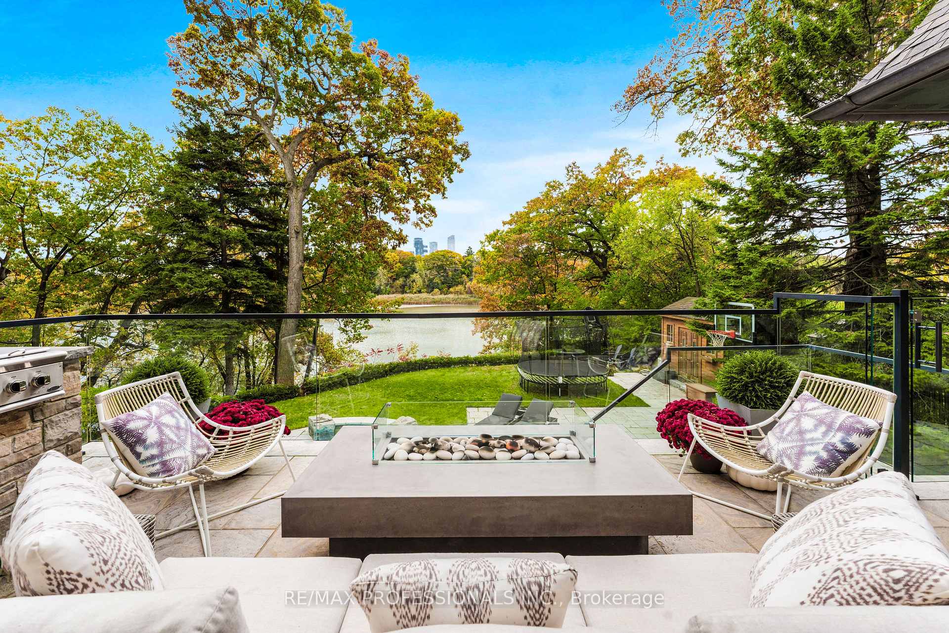 23 Riverside Crescent, Toronto