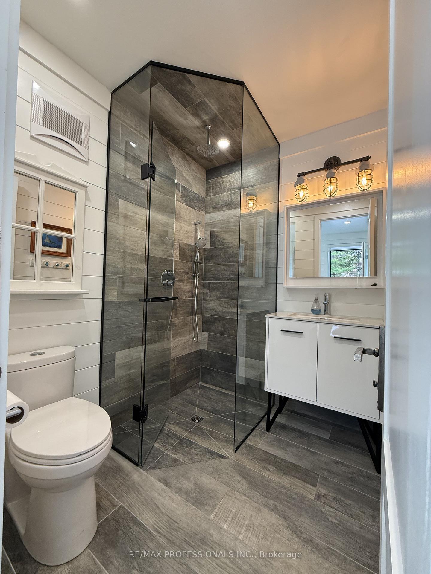 23 Riverside Crescent, Toronto