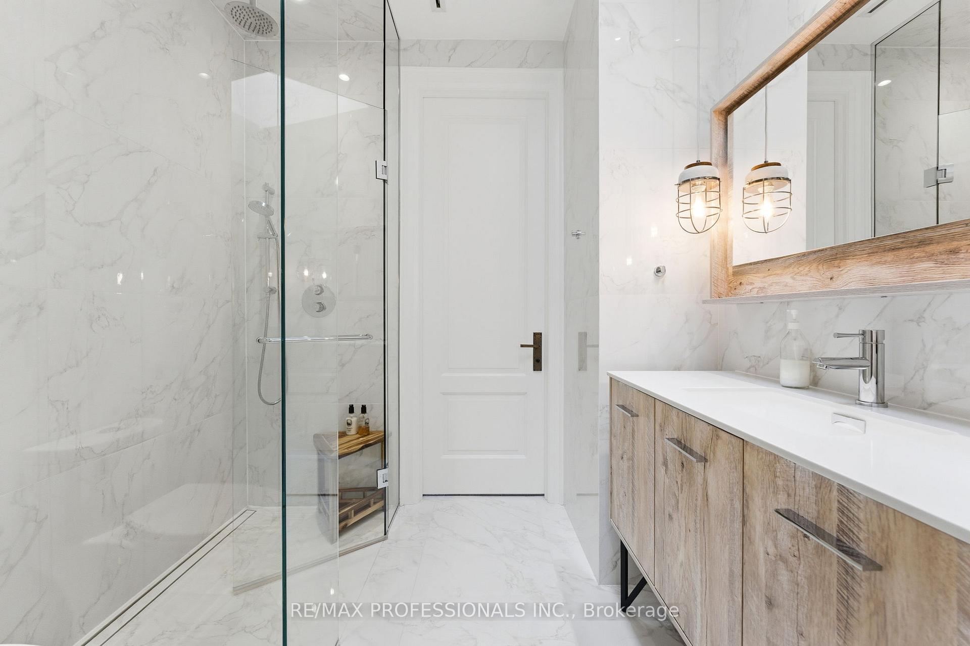 23 Riverside Crescent, Toronto