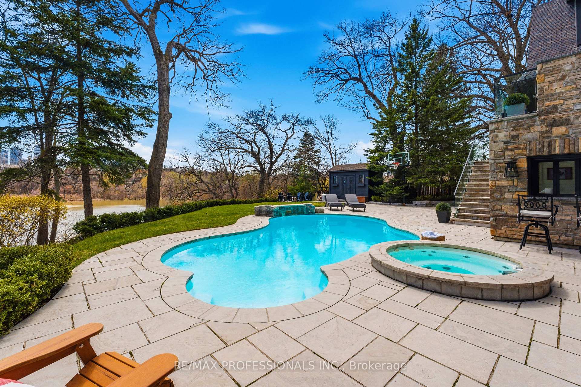 23 Riverside Crescent, Toronto