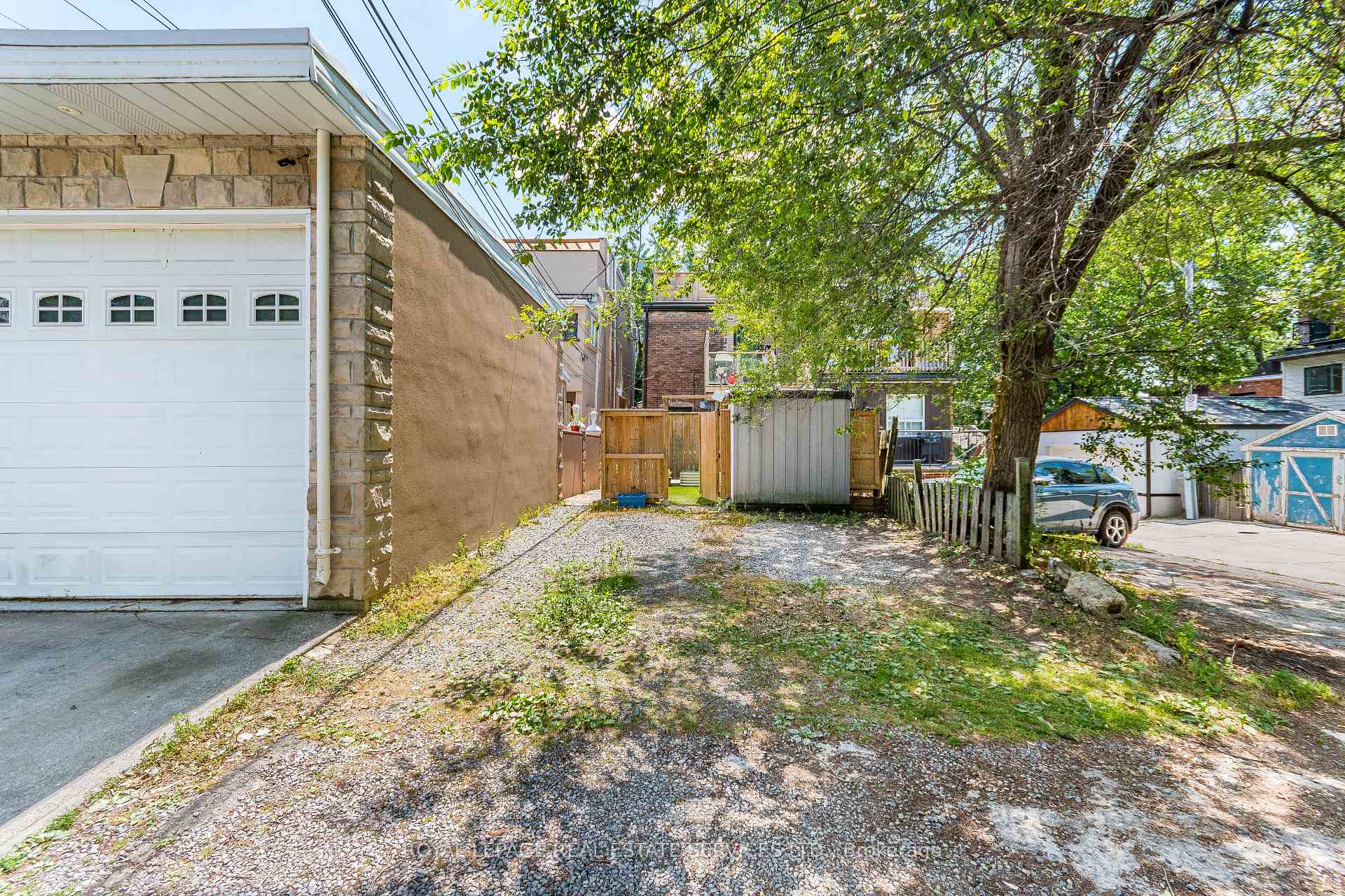 238 Garden Avenue, Toronto