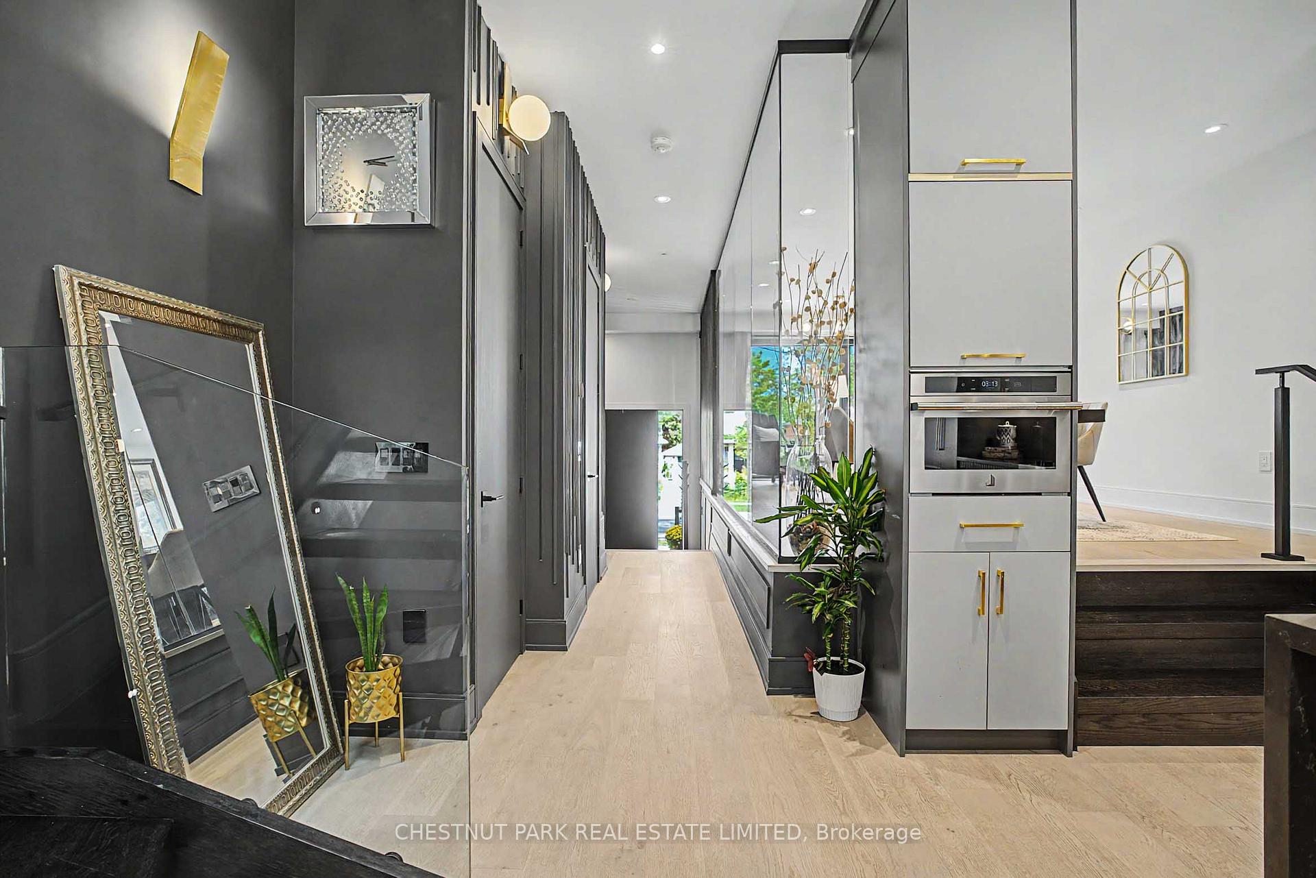 150 Sheldon Avenue, Toronto