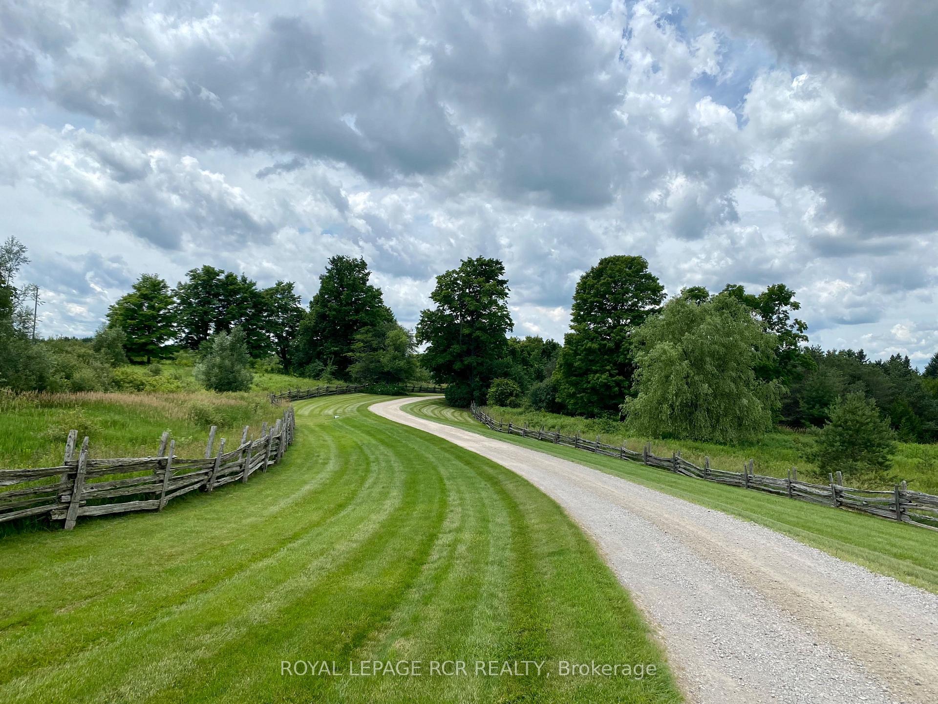 101089 10th Side Road