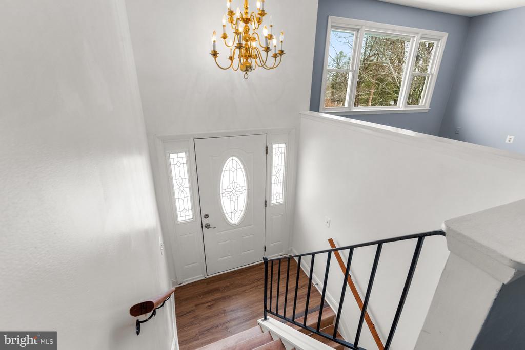 1303 STRAWBERRY LN