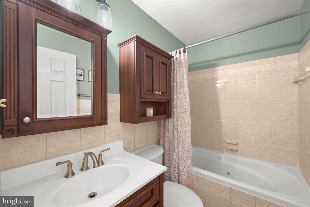 7533 Lemon Tree Ct