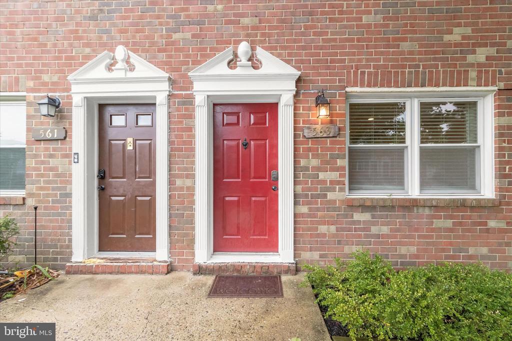 563 BELMAWR PLACE