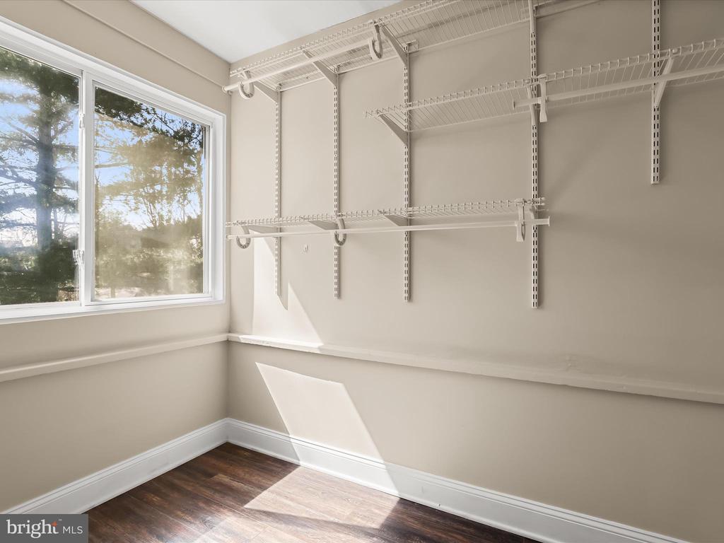 3101 WOODHOME AVE
