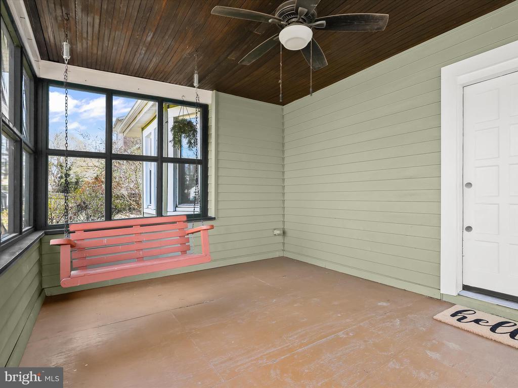3101 WOODHOME AVE