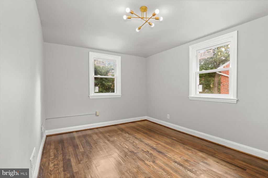 3828 BAYONNE AVE