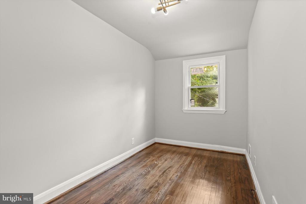 3828 BAYONNE AVE