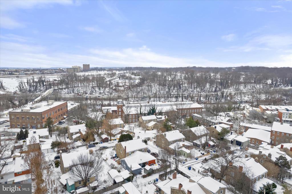 3000 KESWICK ROAD