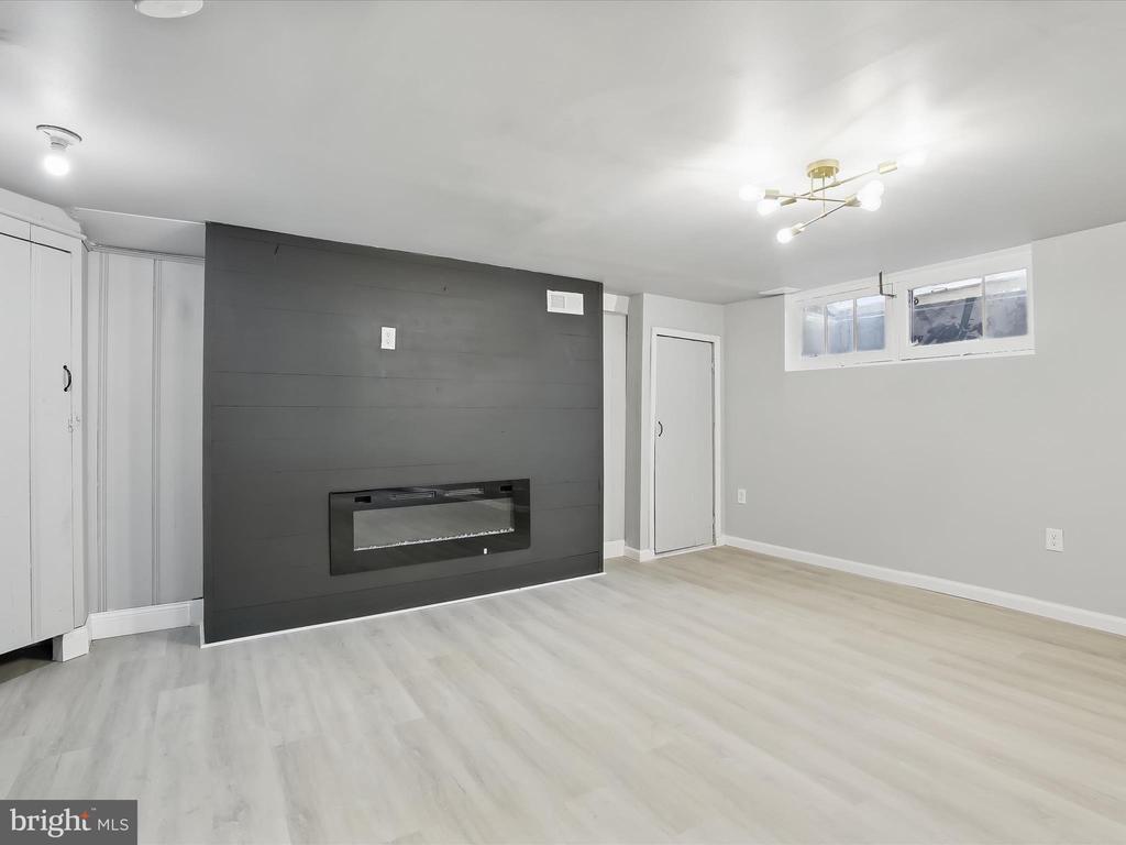 1317 PENTWOOD ROAD